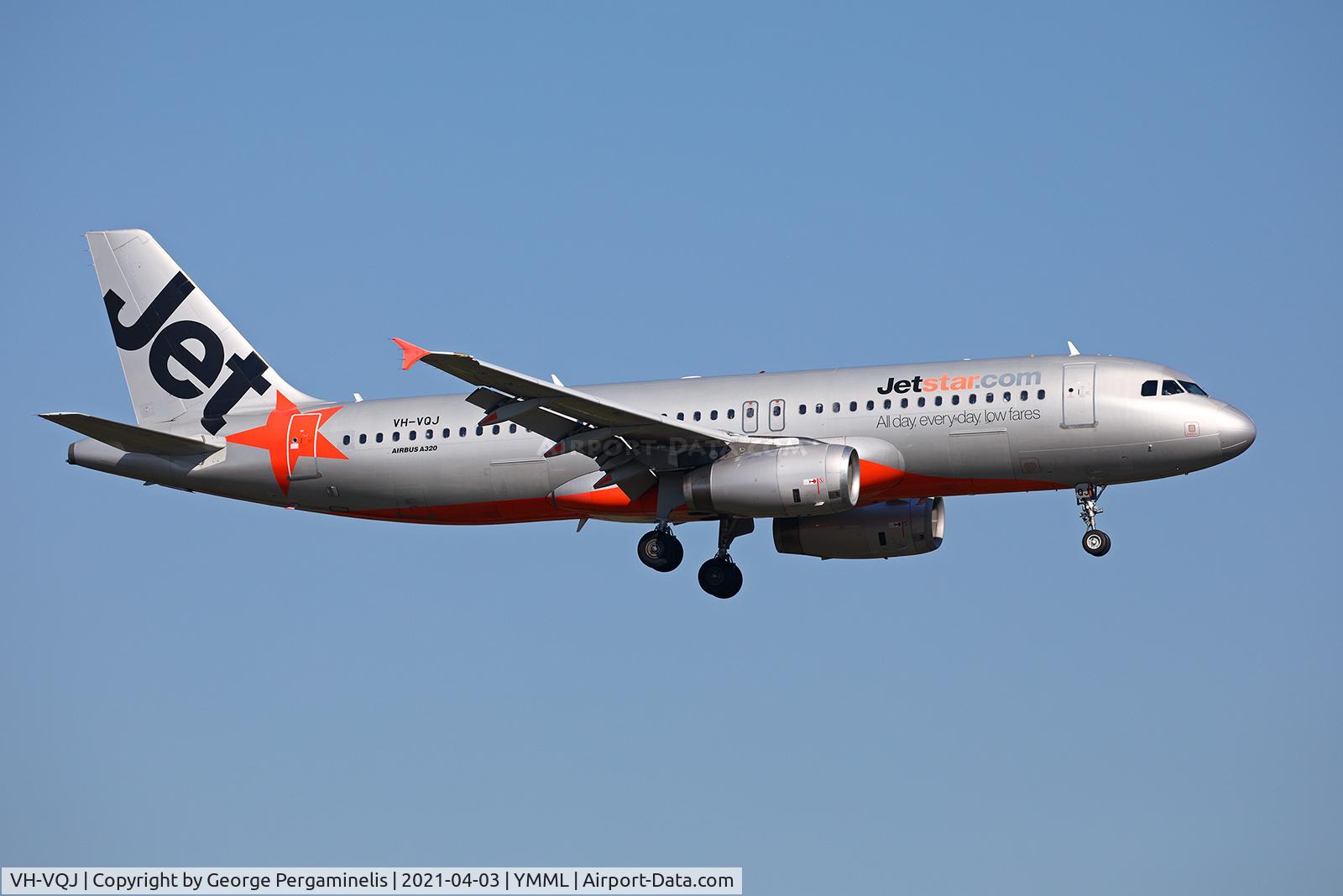 VH-VQJ, 2006 Airbus A320-232 C/N 2703, Short final for runway 34.