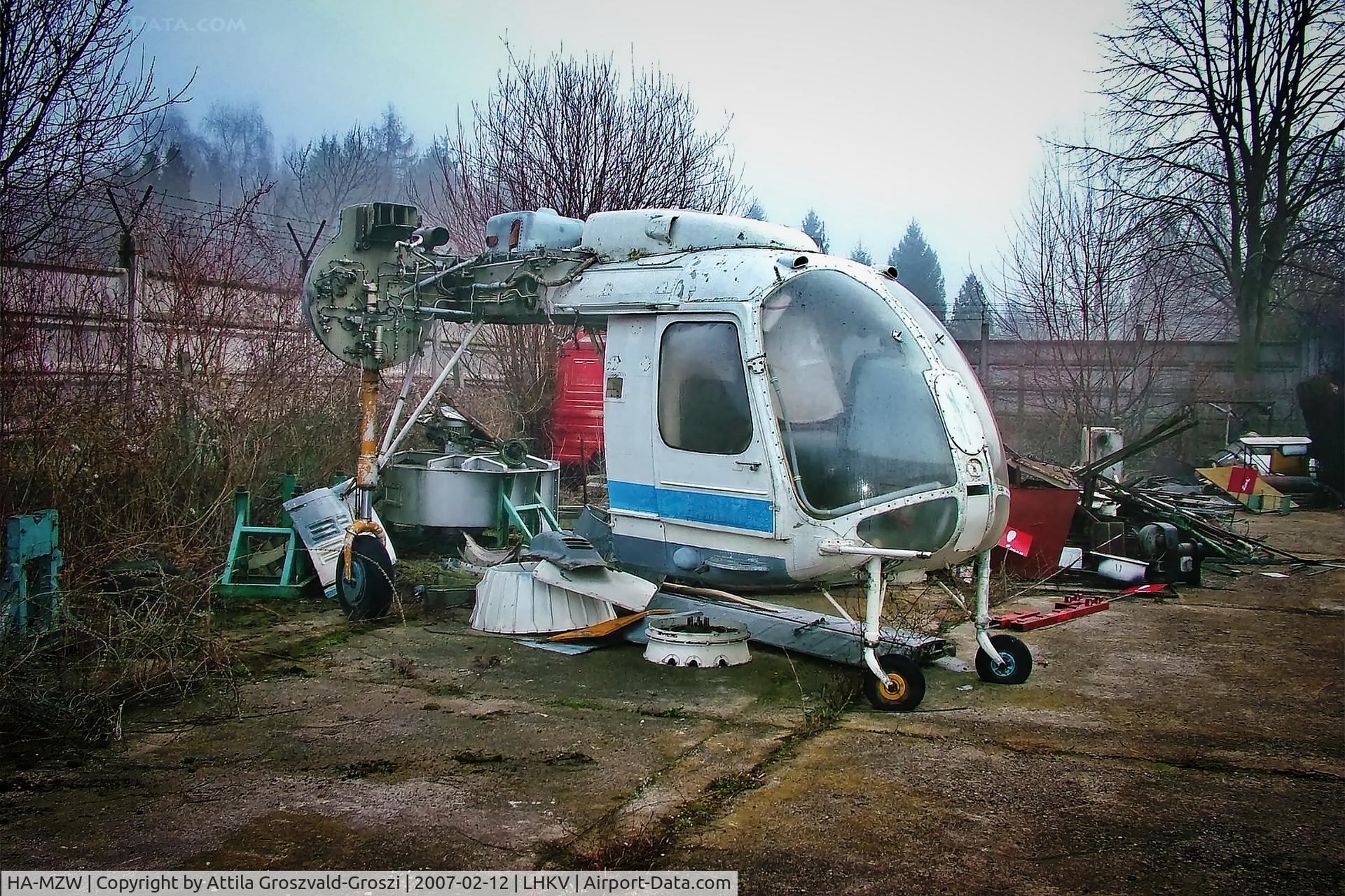 HA-MZW, 1973 Kamov Ka-26 Hoodlum C/N 7304006, LHKV - Kaposújlak Airport, Hungary