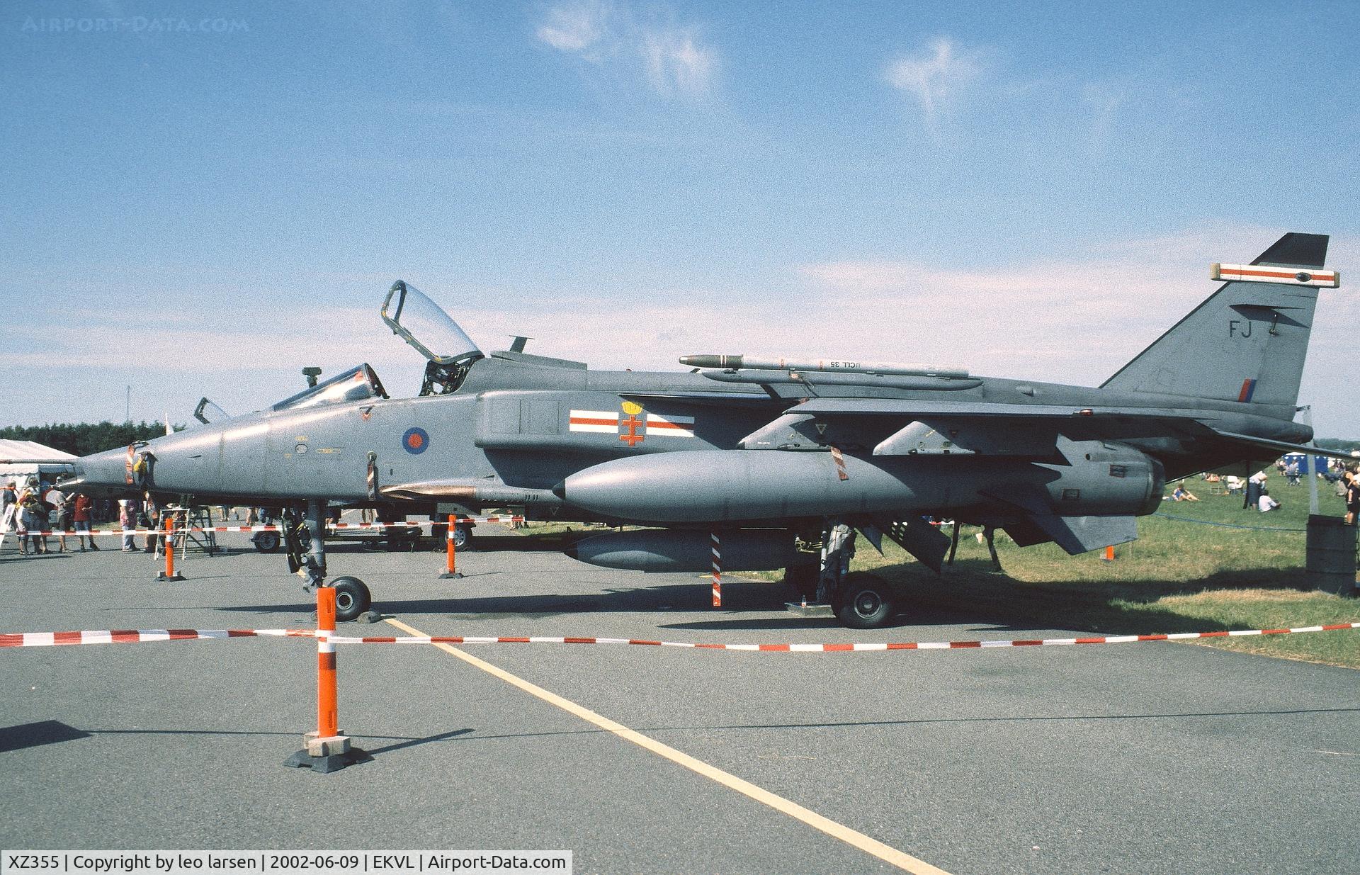 XZ355, 1976 Sepecat Jaguar GR.1 C/N S.122, Værløse Air Base 9.6.2002