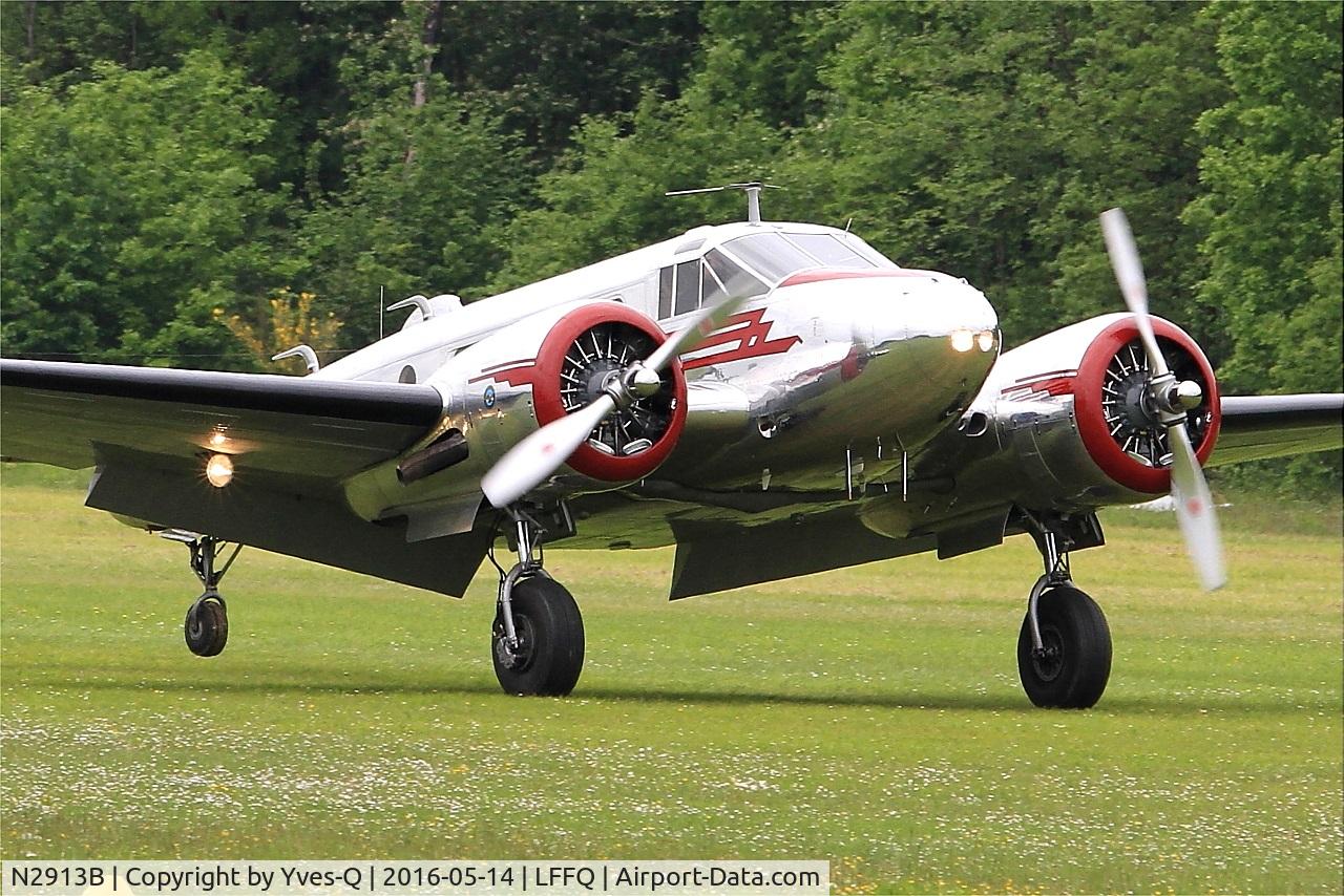 N2913B, 1953 Beech D18S C/N A-963, Beech D18S, Landing, La Ferté-Alais airfield (LFFQ) Air show 2016