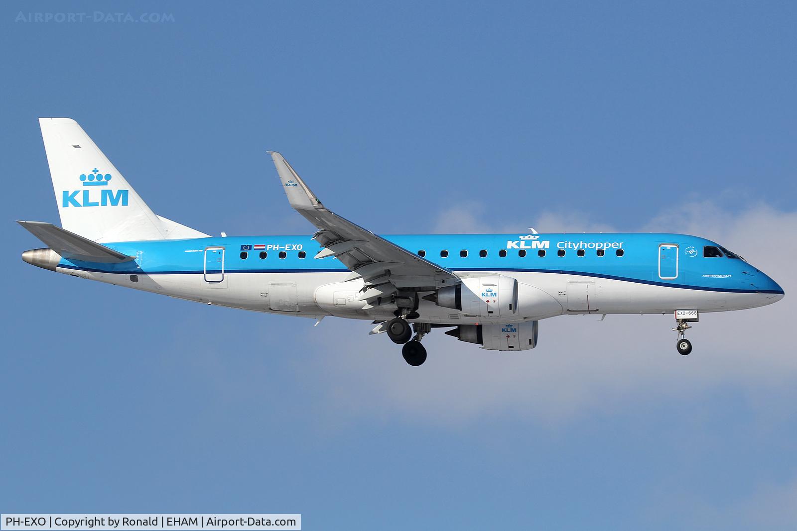 PH-EXO, 2017 Embraer 175STD (ERJ-170-200STD) C/N 17000668, at spl