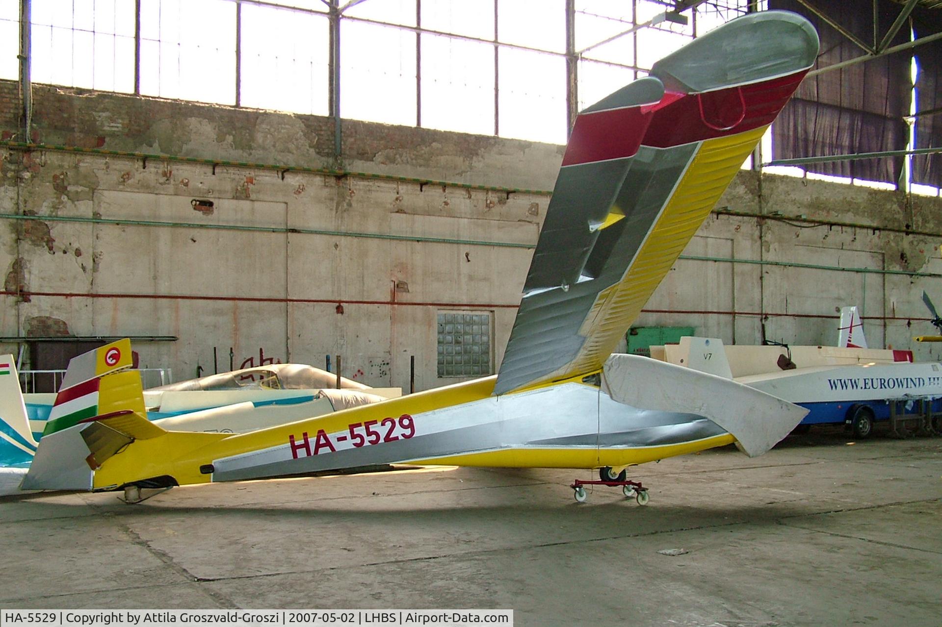HA-5529, 1985 Rubik R-26SU Góbé 82 C/N AA800045, LHBS - Budaörs Airport, Hungary