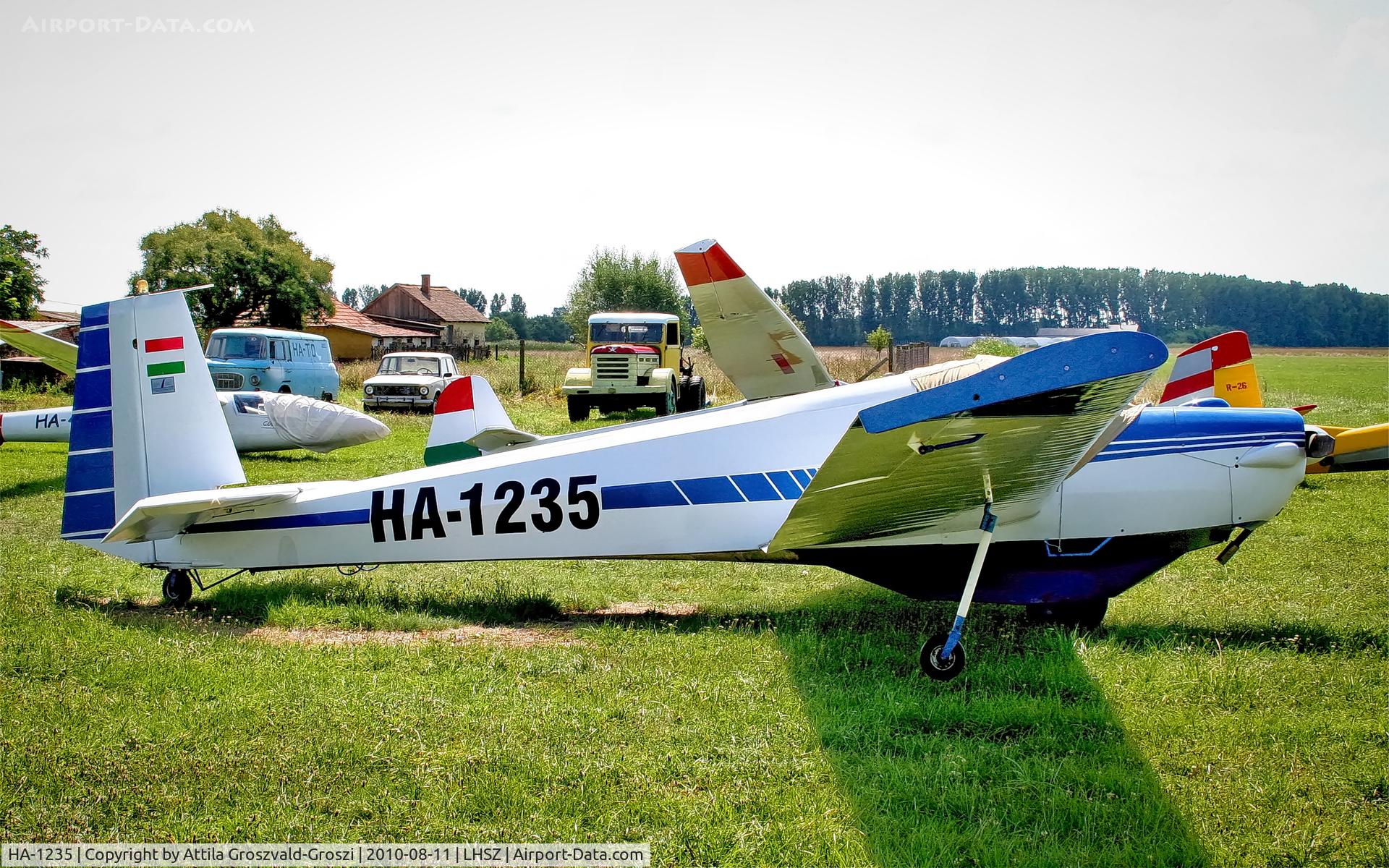 HA-1235, 1971 Scheibe SF-25D Falke C/N 46212D, LHSZ - Szentes Airport, Hungary