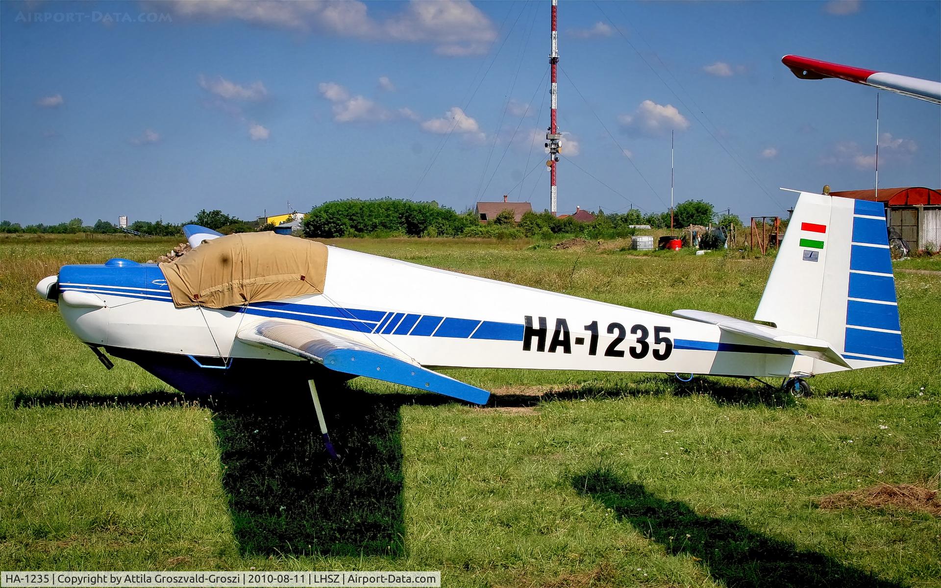 HA-1235, 1971 Scheibe SF-25D Falke C/N 46212D, LHSZ - Szentes Airport, Hungary
