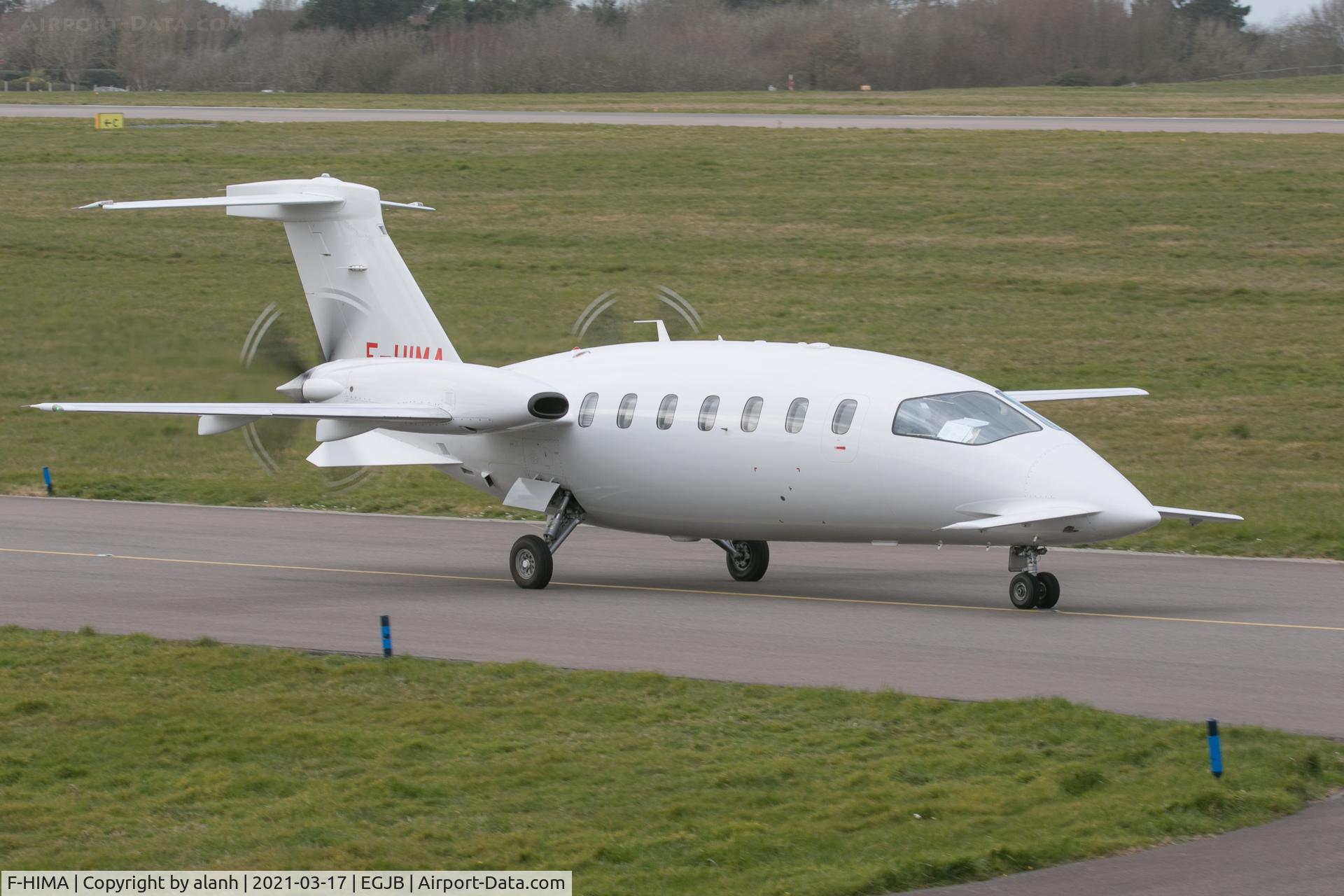 F-HIMA, 2007 Piaggio P-180 Avanti C/N 1138, Taxying after arrival at Guernsey