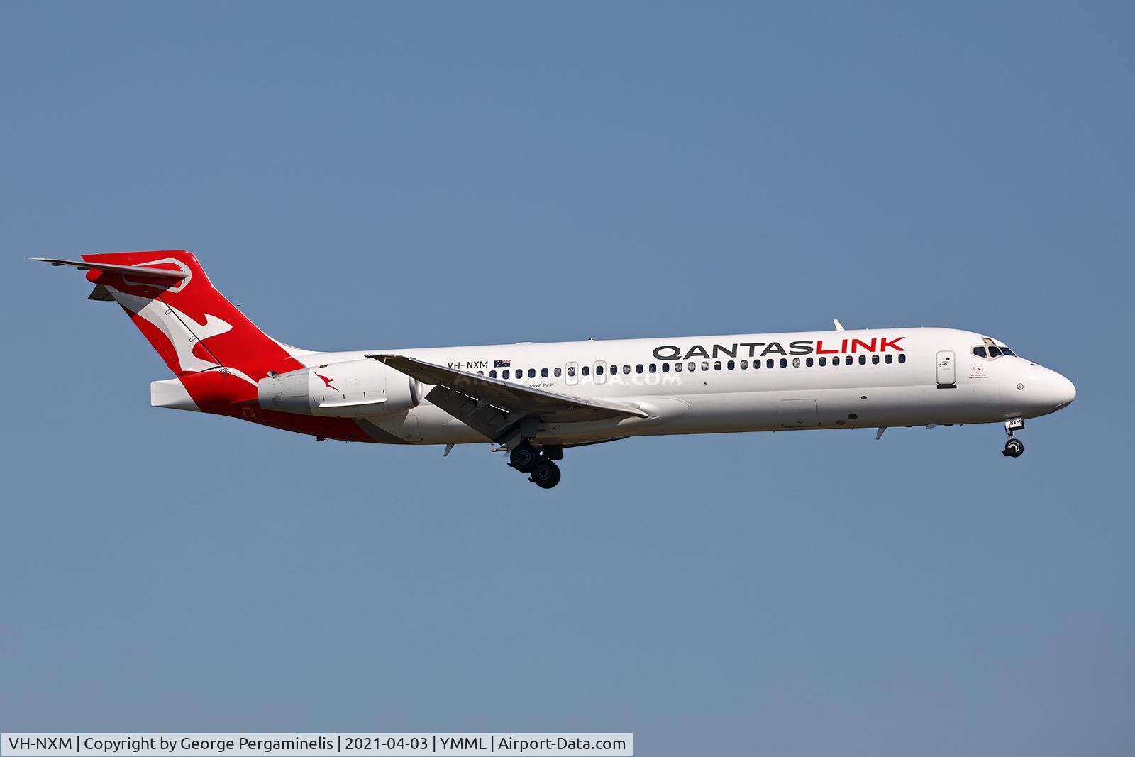 VH-NXM, 2001 Boeing 717-231 C/N 55094, Short final for runway 34.