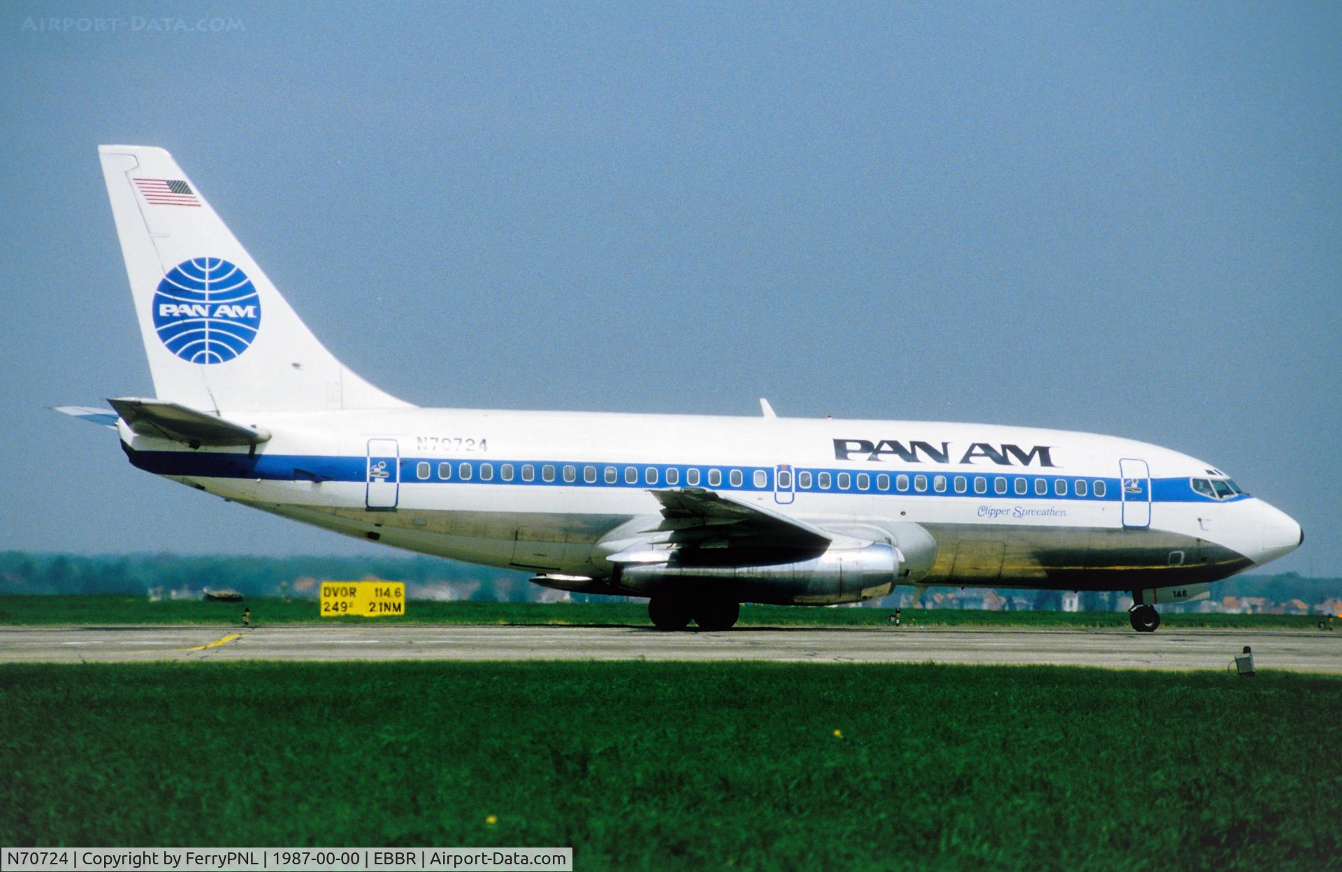 N70724, 1979 Boeing 737-297 C/N 21740, PanAm B732 lining-up