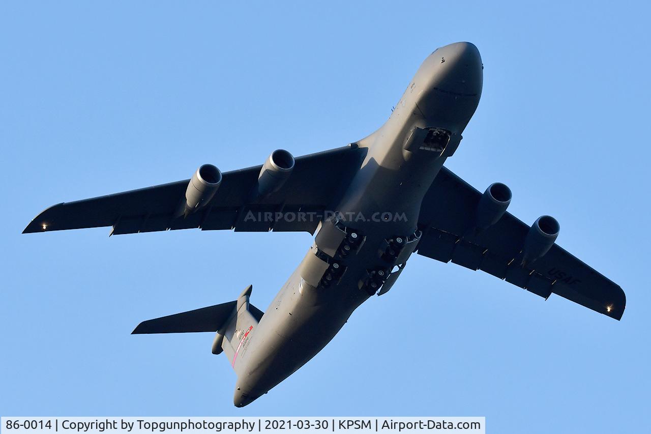 86-0014, Lockheed C-5M Super Galaxy C/N 500-0100, RODD99 lifts off after a bird strike and RTB's back to Westover.