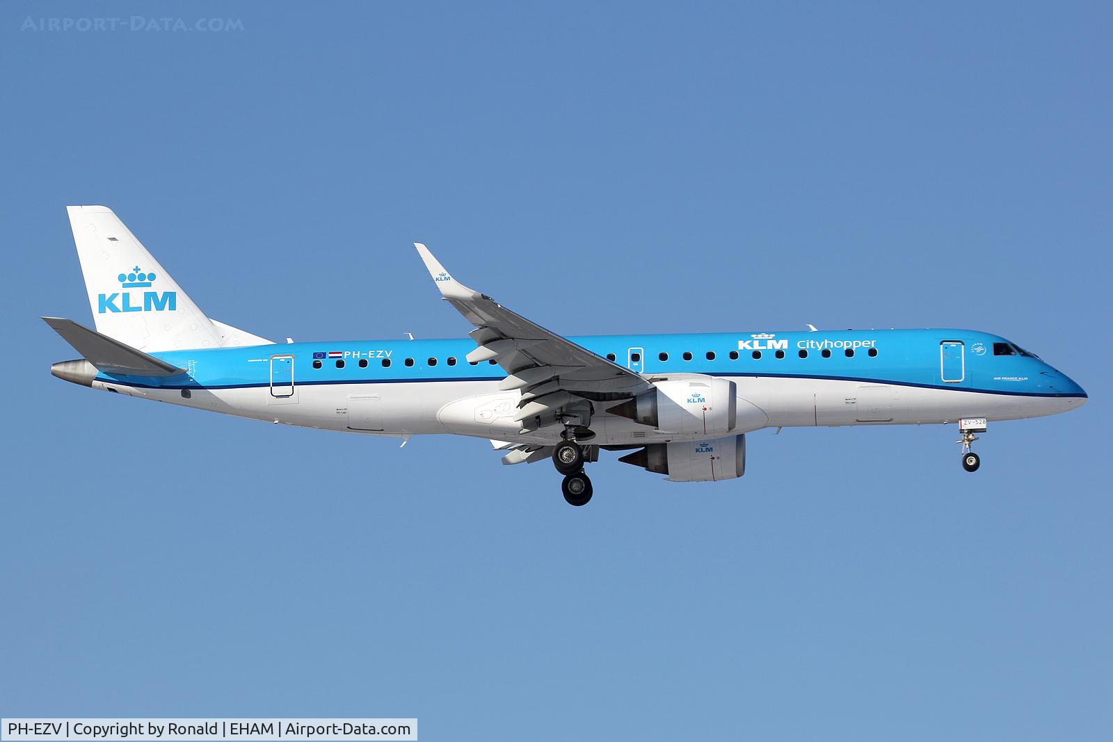 PH-EZV, 2012 Embraer 190LR (ERJ-190-100LR) C/N 19000528, at spl