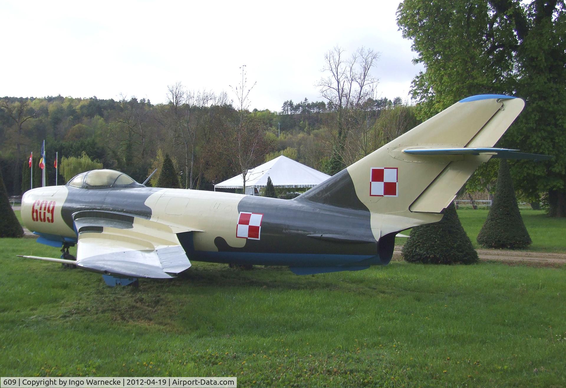 609, PZL-Mielec Lim-5P C/N 1D-0609, PZL-Mielec Lim-5P (MiG-17PF) FRESCO-D at the Musee de l'Aviation du Chateau, Savigny-les-Beaune
