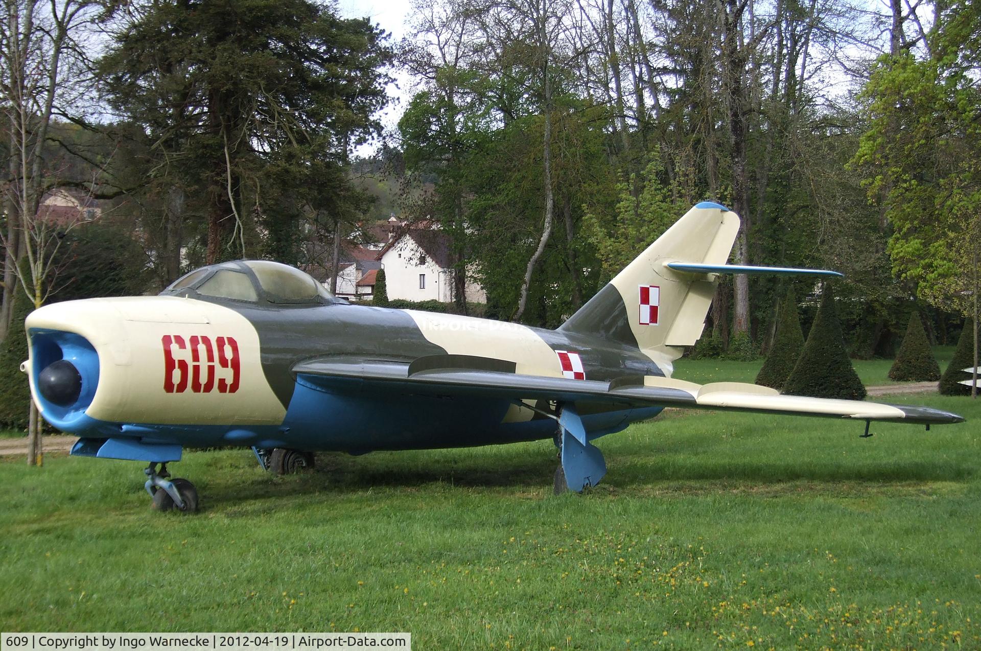 609, PZL-Mielec Lim-5P C/N 1D-0609, PZL-Mielec Lim-5P (MiG-17PF) FRESCO-D at the Musee de l'Aviation du Chateau, Savigny-les-Beaune