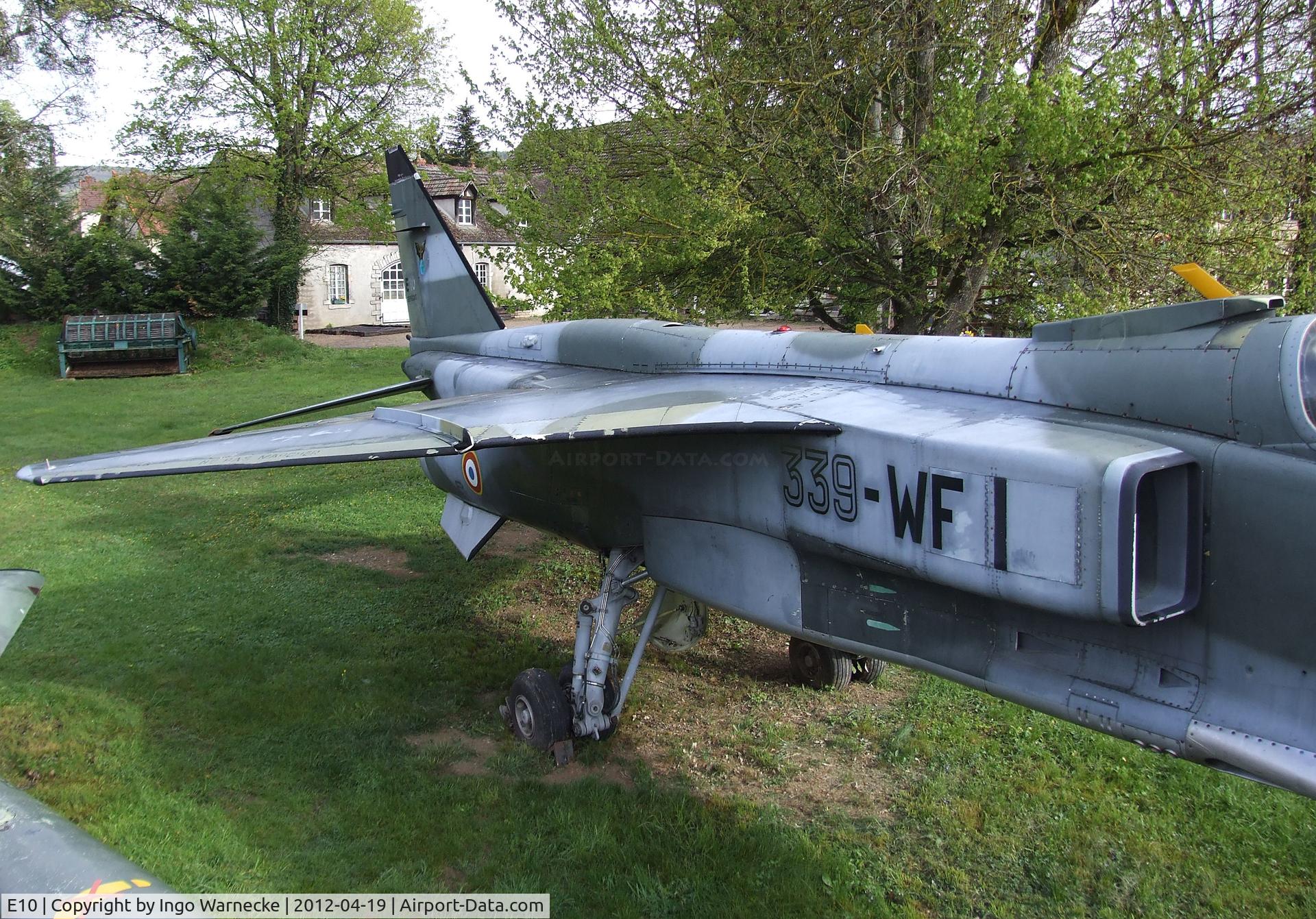 E10, Sepecat Jaguar E C/N E10, SEPECAT Jaguar E at the Musee de l'Aviation du Chateau, Savigny-les-Beaune