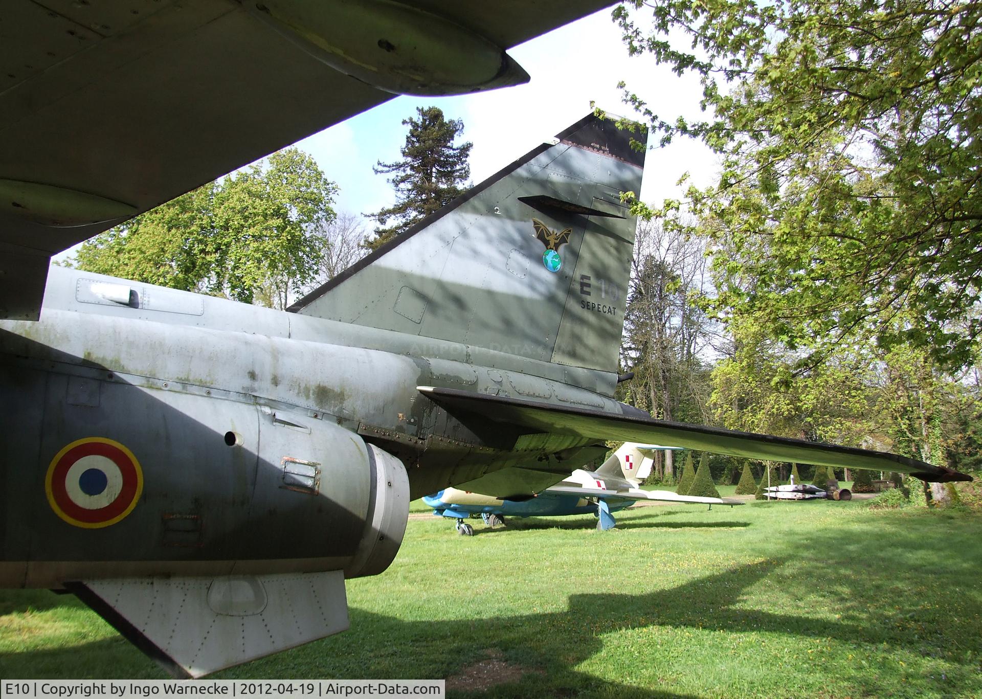 E10, Sepecat Jaguar E C/N E10, SEPECAT Jaguar E at the Musee de l'Aviation du Chateau, Savigny-les-Beaune