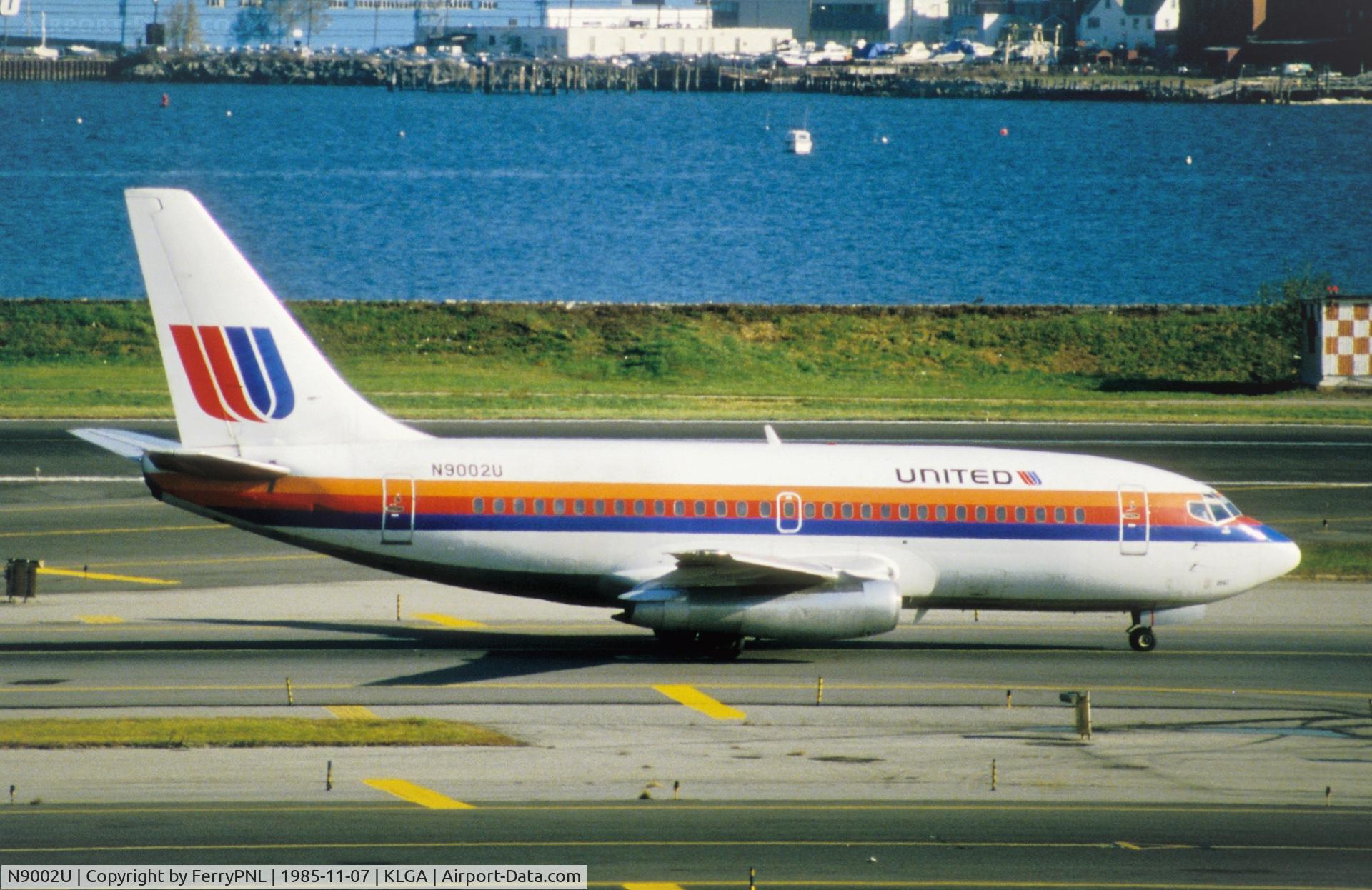 N9002U, 1967 Boeing 737-222 C/N 19040, United B732