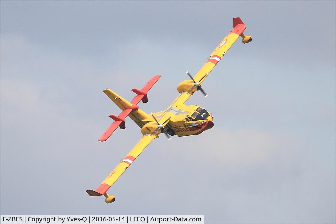 F-ZBFS, Canadair CL-215-6B11 CL-415 C/N 2001, Canadair CL-415, On display, La Ferté-Alais airfield (LFFQ) Air show 2016