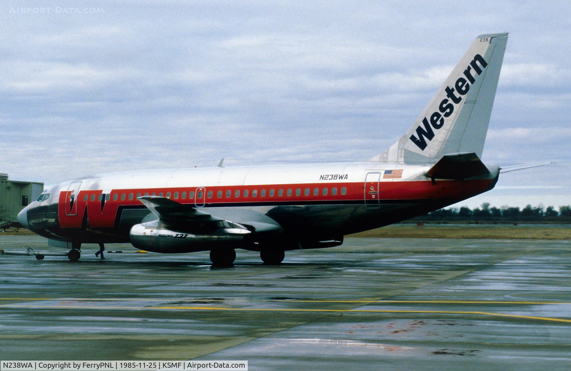 N238WA, 1984 Boeing 737-247 C/N 23186, Push-back of Western B732