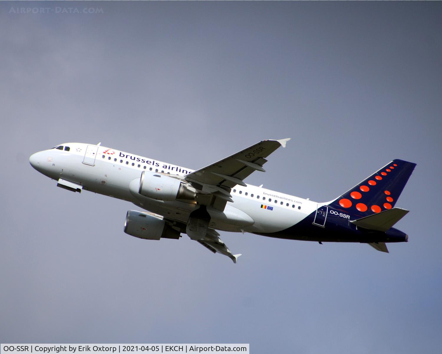 OO-SSR, 2010 Airbus A319-112 C/N 4275, OO-SSR taking off rw 22R