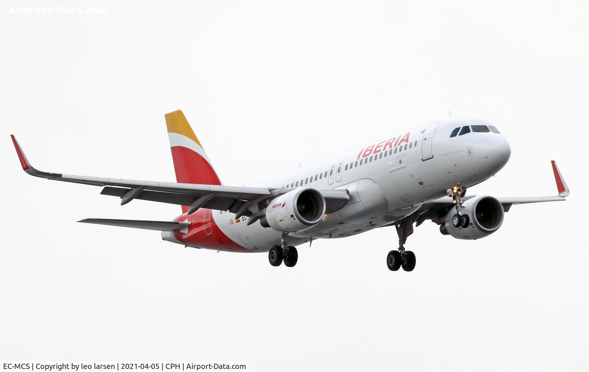 EC-MCS, 2014 Airbus A320-214 C/N 6244, Copenhagen 5.4.2021 app to R-30