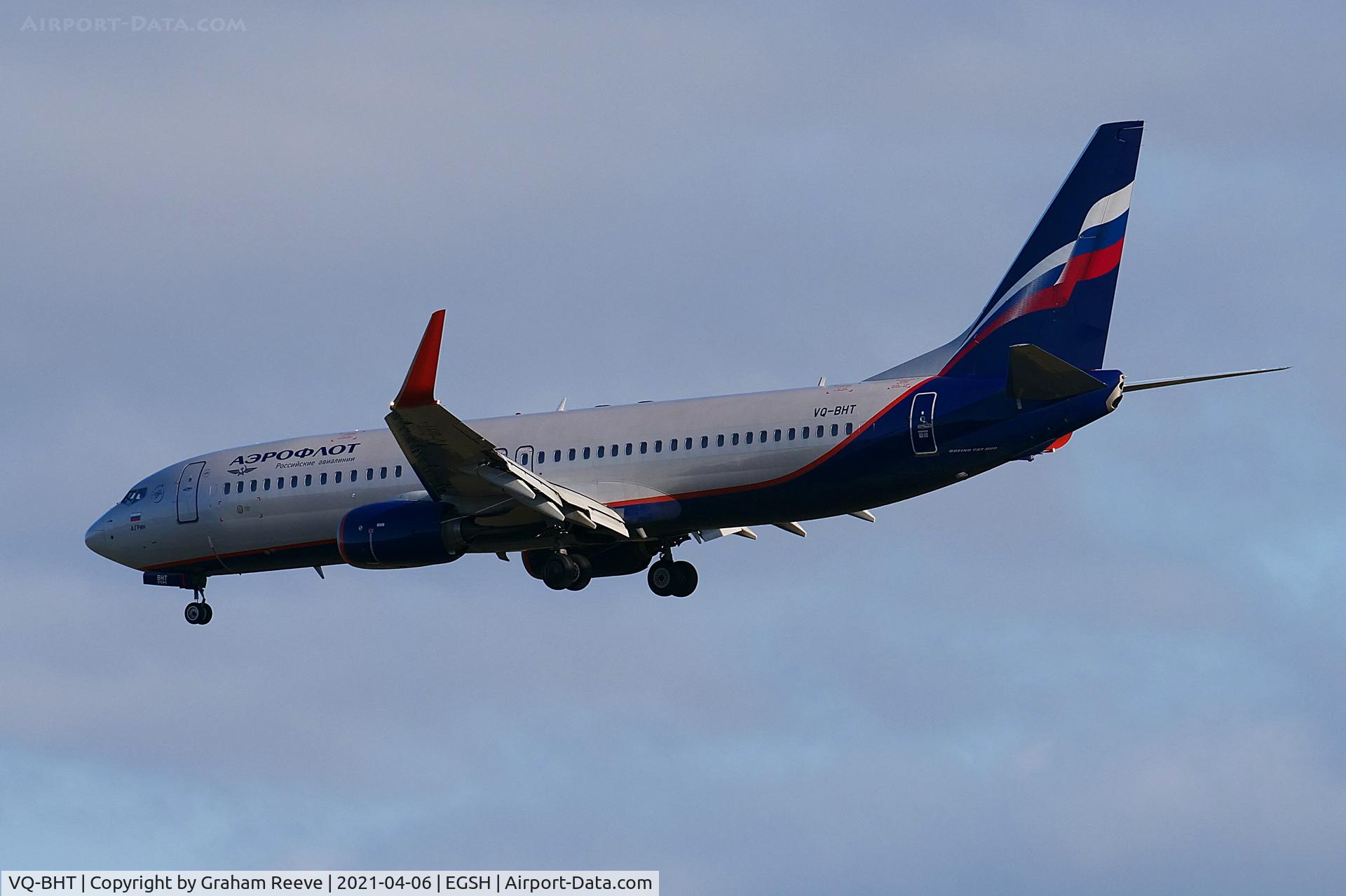 VQ-BHT, 2018 Boeing 737-8LJ C/N 41235, On approach to Norwich.