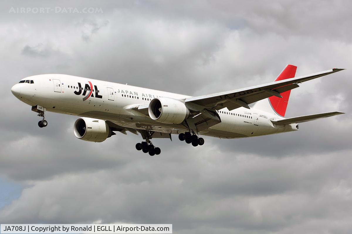 JA708J, 2004 Boeing 777-246/ER C/N 32895, at lhr