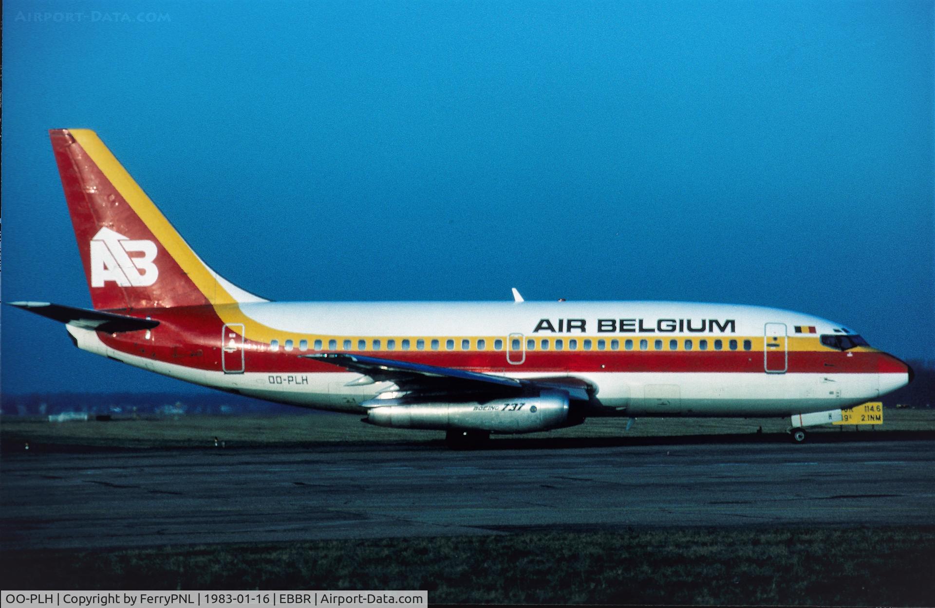 OO-PLH, 1968 Boeing 737-247 C/N 20128, Air Belgium B732 lining-up