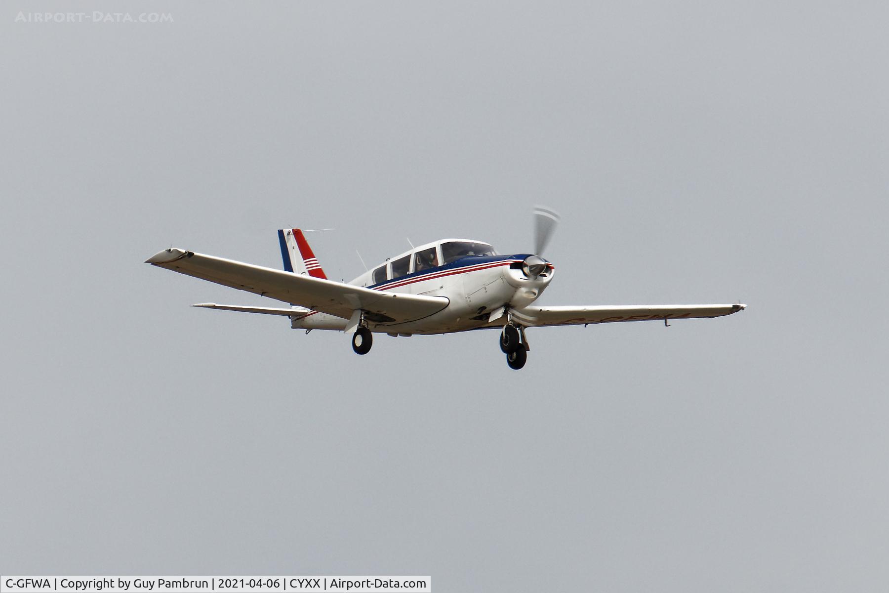 C-GFWA, 1966 Piper PA-24-260 Comanche B C/N 24-4393, Landing on 19