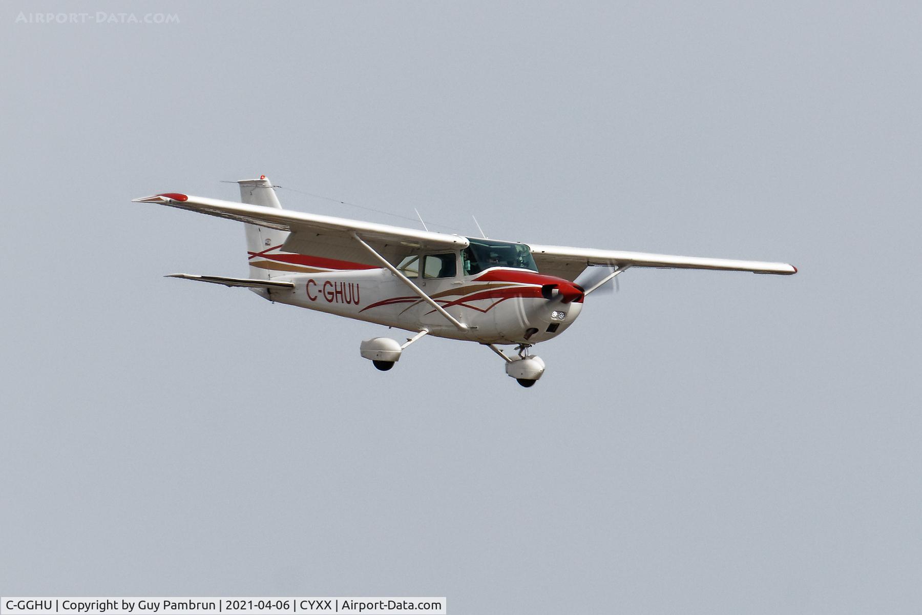 C-GGHU, 1980 Cessna U206G Stationair C/N U206-05723, Landing on 19