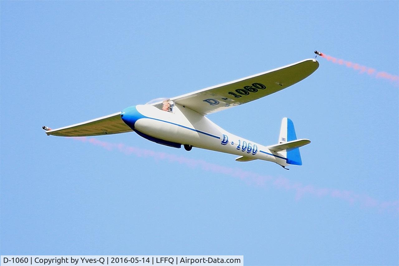 D-1060, 1984 Vogt Lo-100 Zwergreiher C/N AB-34, Vogt Lo-100 Zwergreiher, On display, La Ferté-Alais airfield (LFFQ) Air show 2016