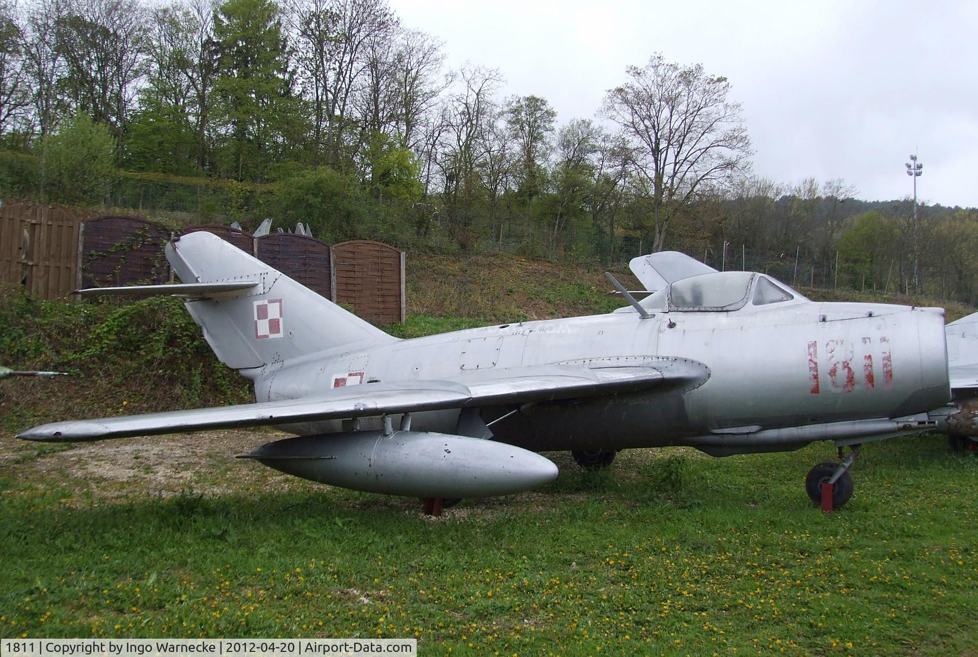 1811, Mikoyan-Gurevich LIM-2 C/N 1B-01811, PZL-Mielec Lim-2R (MiG-15bis) FAGOT at the Musee de l'Aviation du Chateau, Savigny-les-Beaune