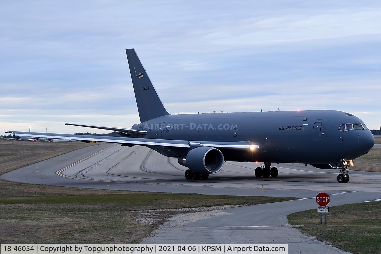 18-46054, 2017 Boeing KC-46A Pegasus C/N 41874/1200, PACK22 taxing to RW16