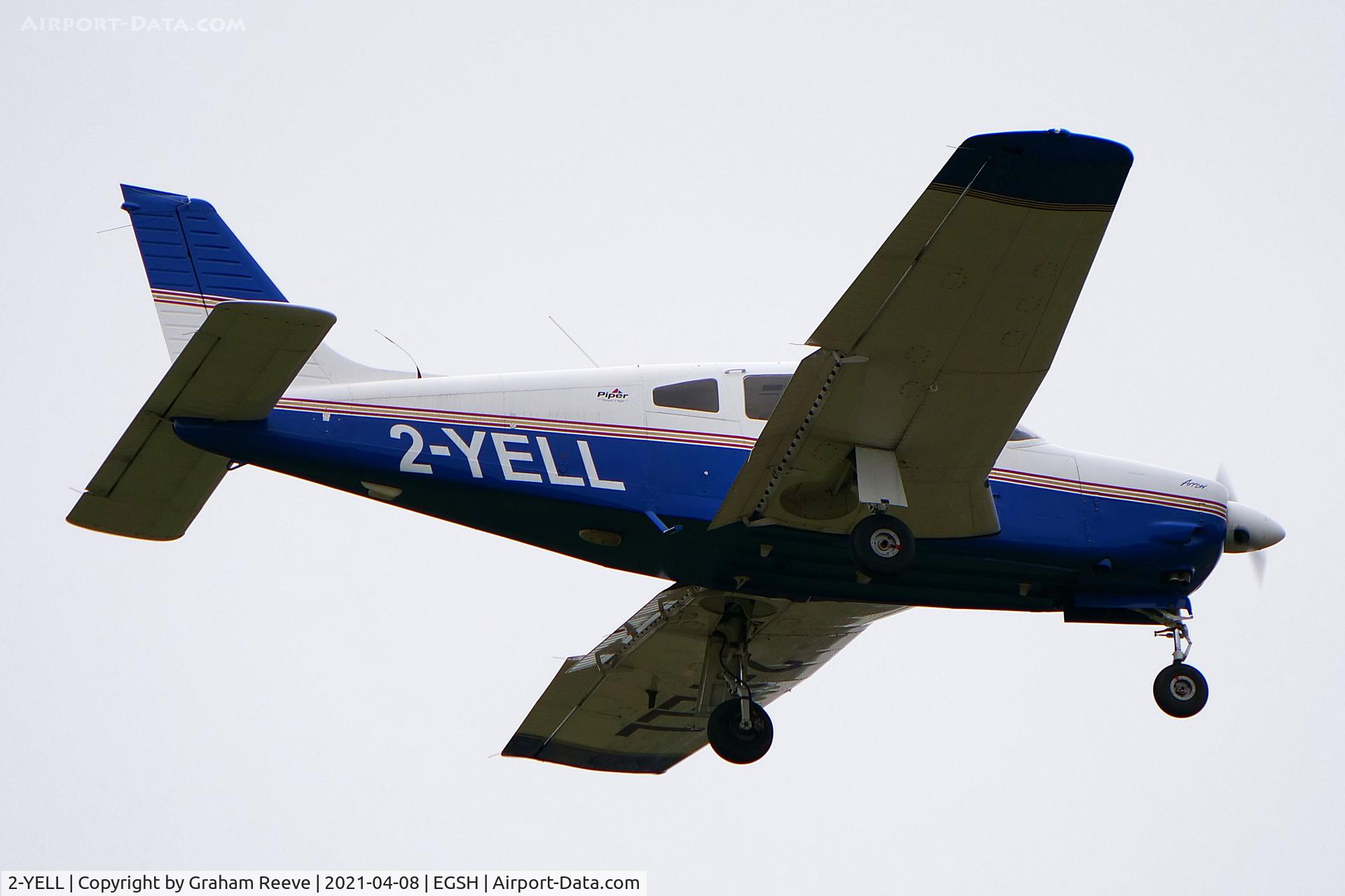2-YELL, 2005 Piper PA-28R-201 Cherokee Arrow III C/N 2844118, On approach to Norwich.