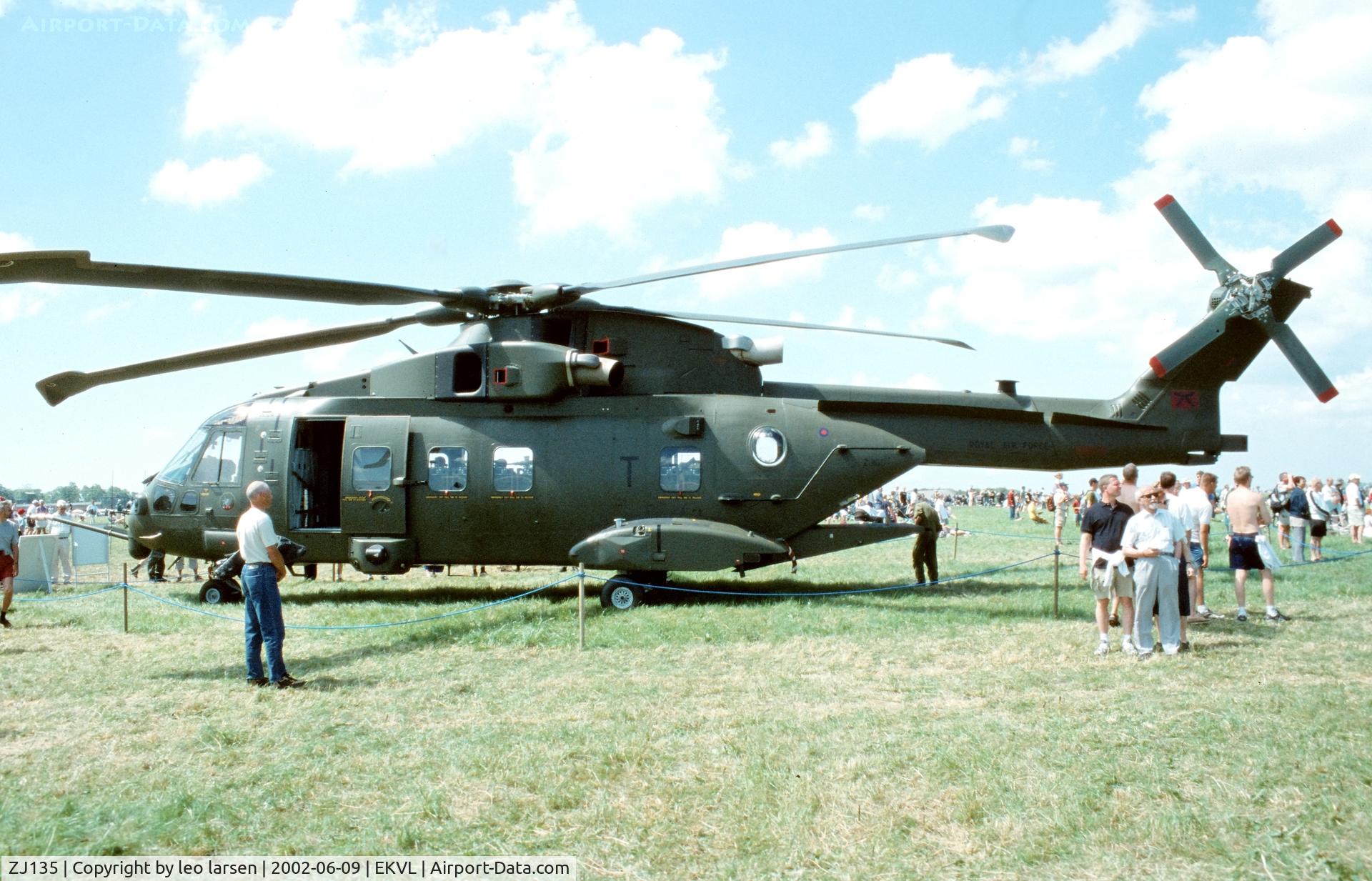 ZJ135, Westland Merlin HC.3i C/N 50187/RAF19, Værløse Air Base 9.6.2002
