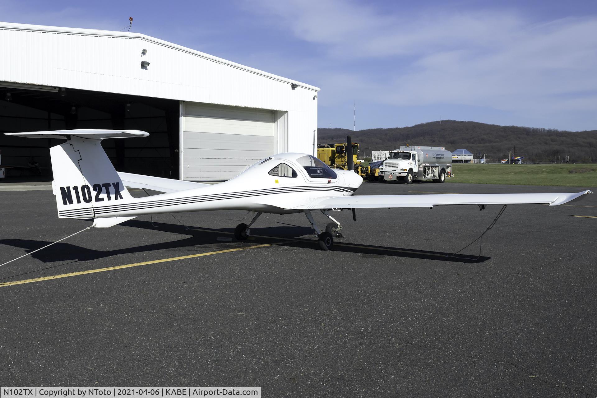 N102TX, 2004 Diamond DA-20C-1 Eclipse C/N C0301, Resting on the ramp on a nice afternoon