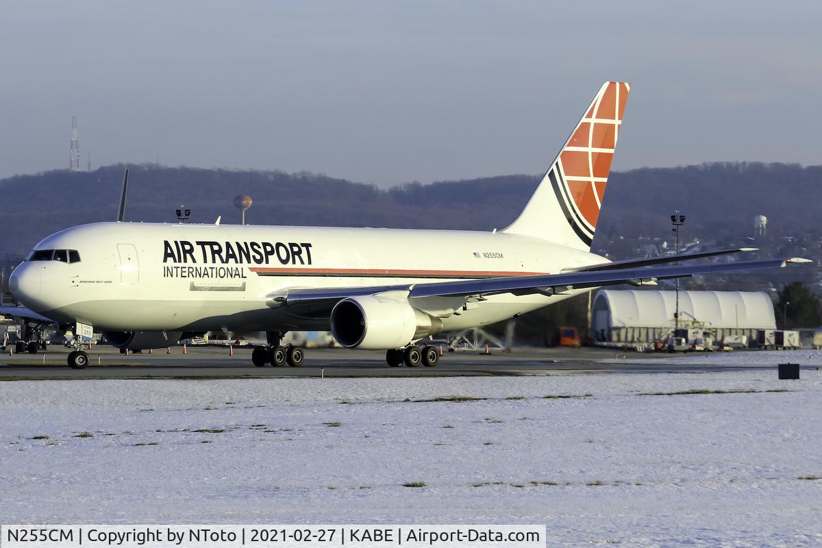 N255CM, 1984 Boeing 767-223 C/N 22316, Departing with nice lighting and the new livery.