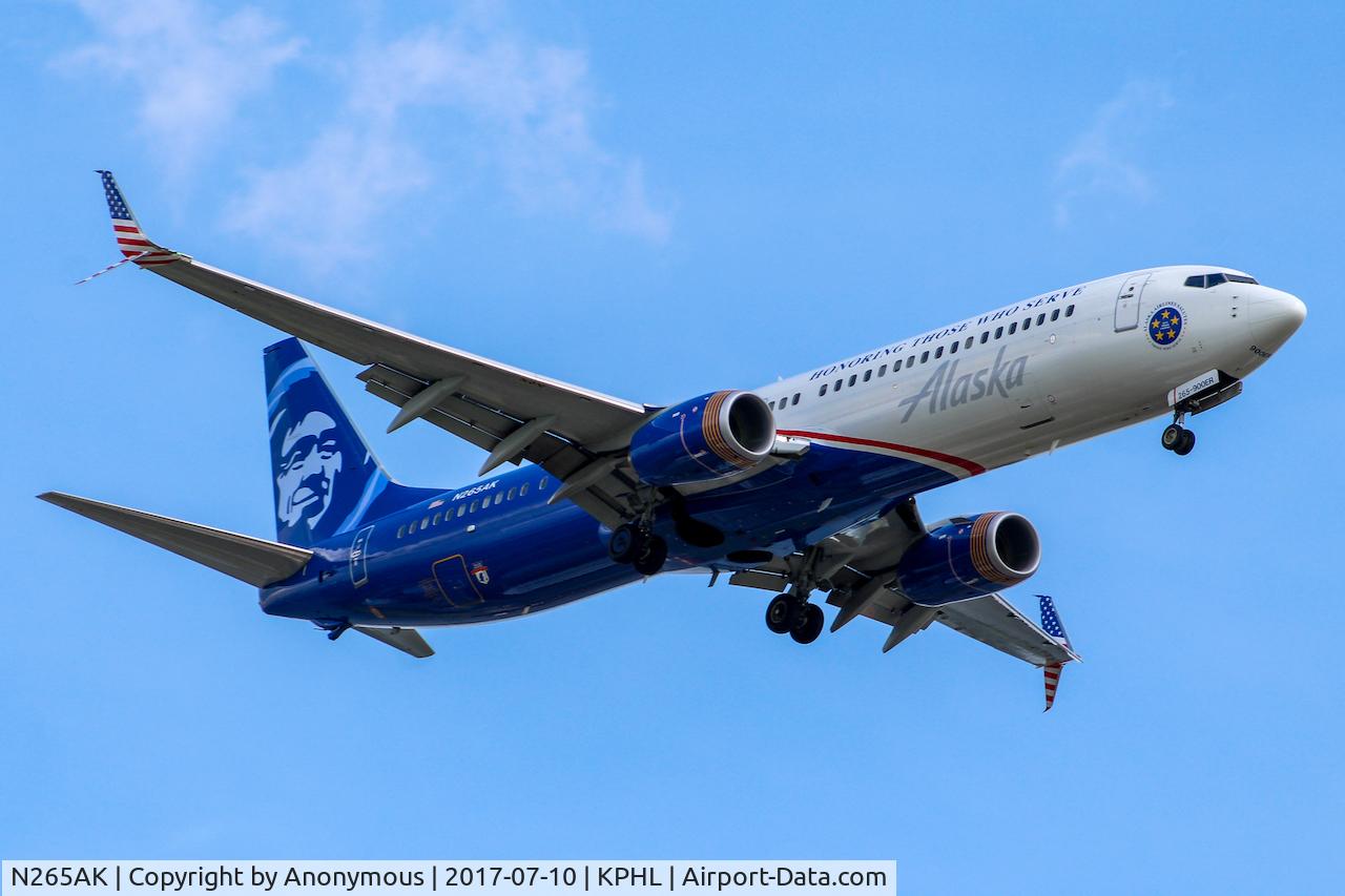 N265AK, 2016 Boeing 737-990/ER C/N 62682, Arriving into PHL in the 