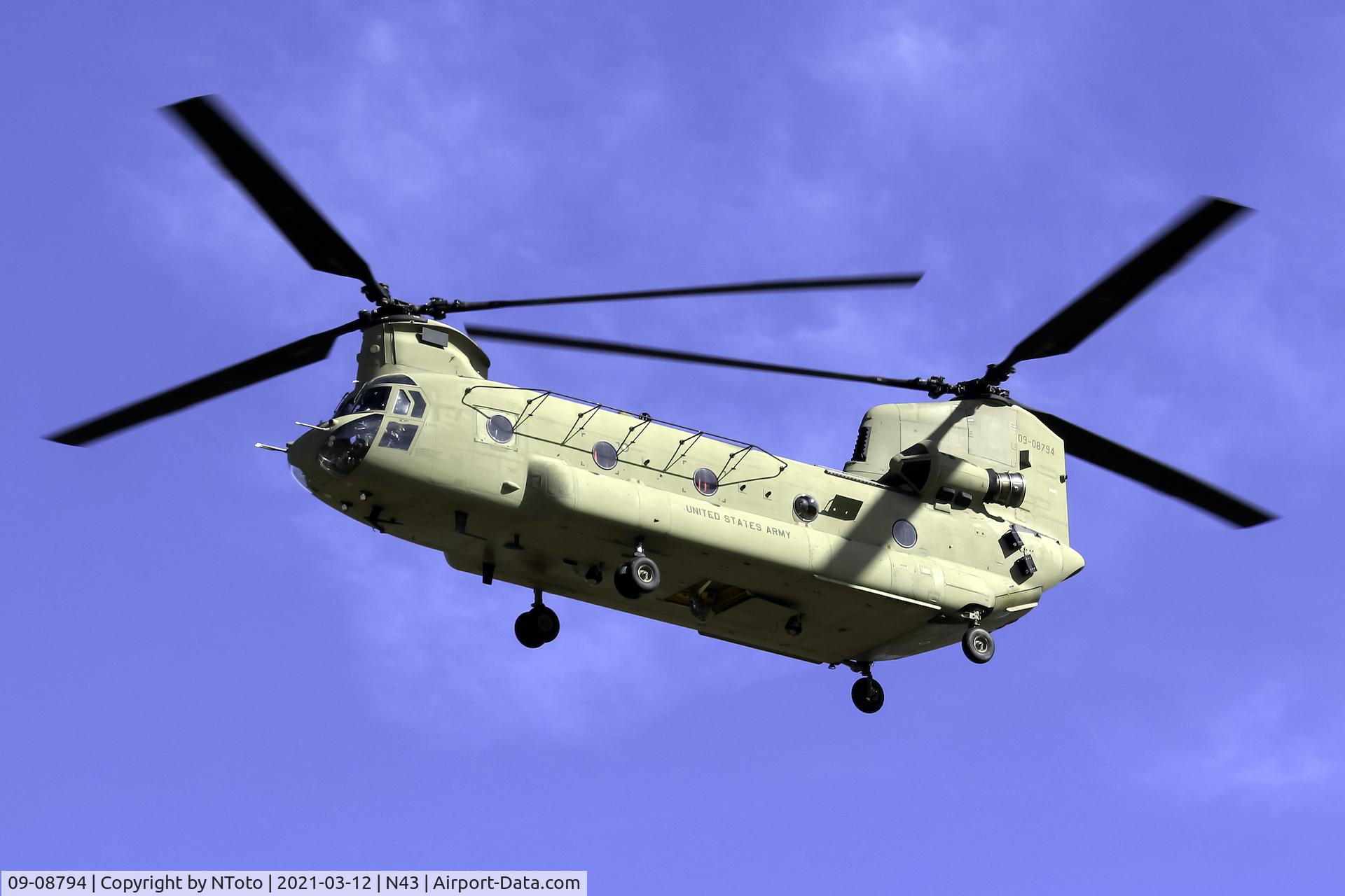 09-08794, 2009 Boeing CH-47F Chinook C/N M.8794, Seeing a Chinook on a nice sunny day.