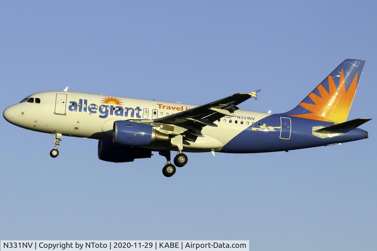 N331NV, 2005 Airbus A319-112 C/N 2625, Arriving on a nice morning.