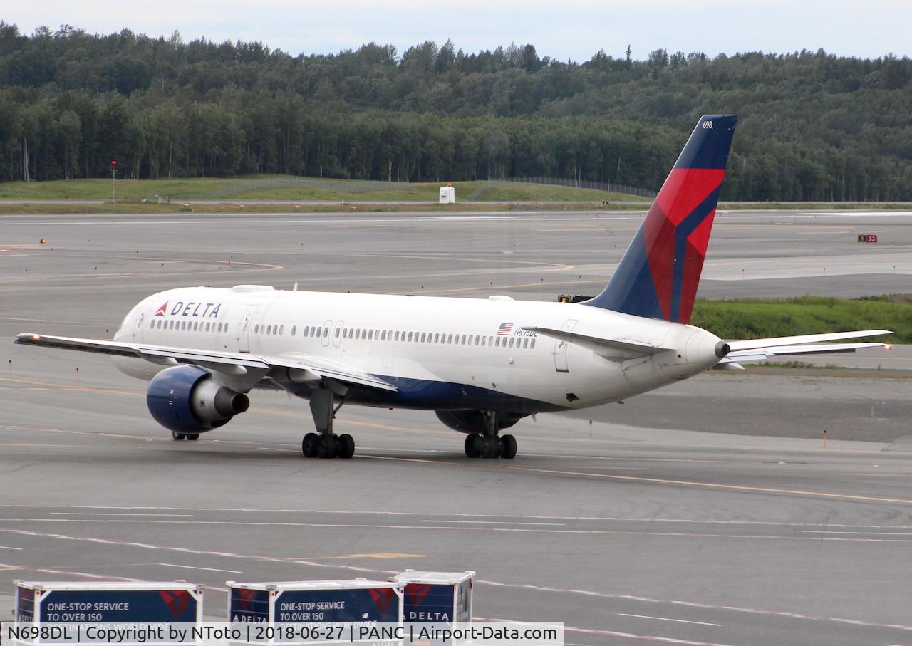N698DL, 1999 Boeing 757-232 C/N 29911, Plane