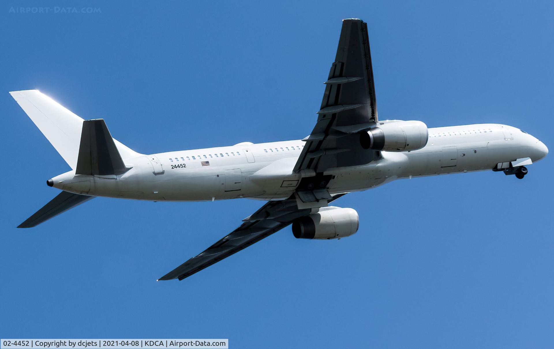 02-4452, 1993 Boeing C-32B (757-23A) C/N 25493, FEND77 of runway 19 at dCA