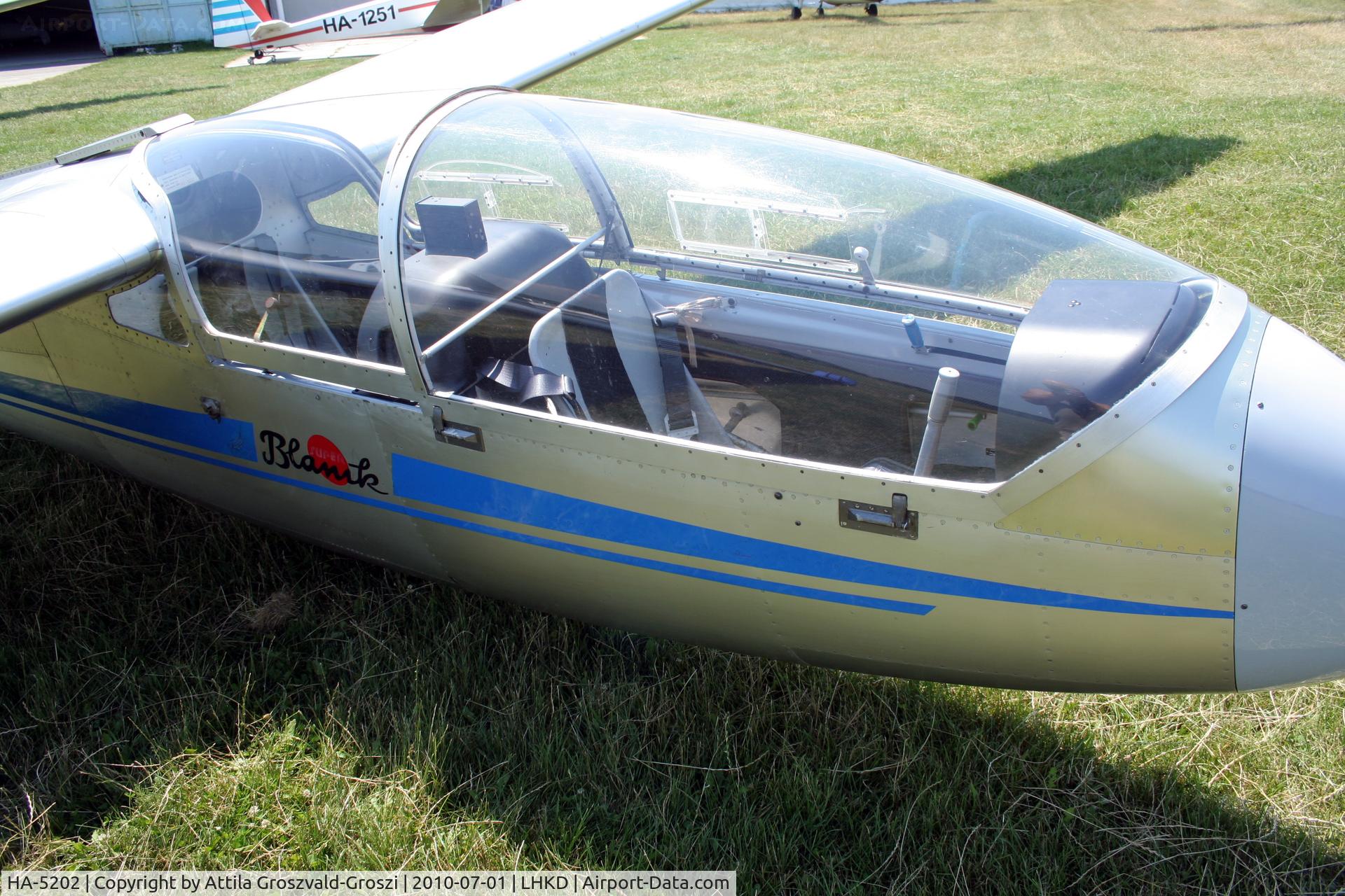 HA-5202, 1989 Let L-23 Super Blanik C/N 897520, LHKD - Kecskéd Airport, Hungary