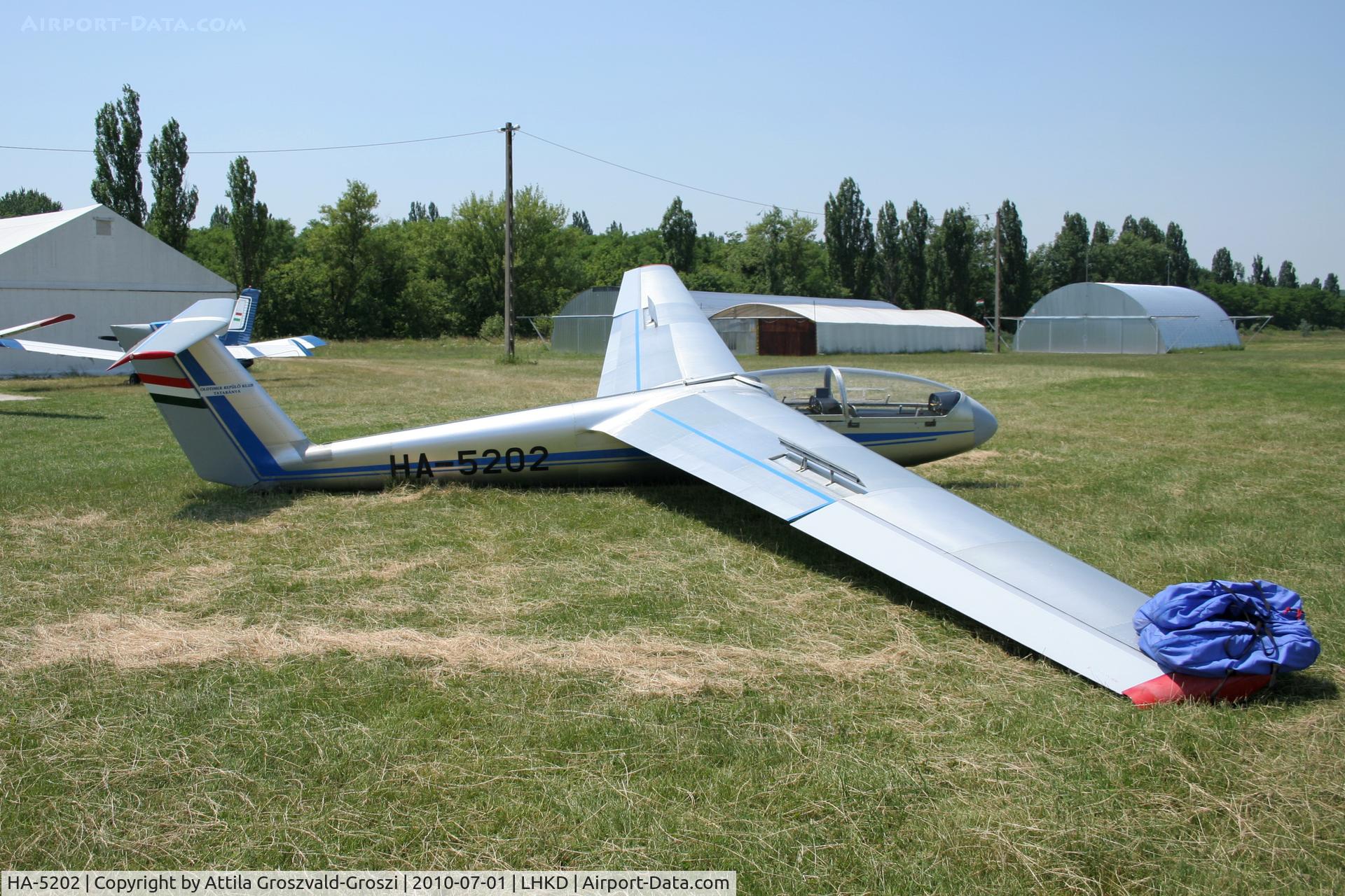 HA-5202, 1989 Let L-23 Super Blanik C/N 897520, LHKD - Kecskéd Airport, Hungary