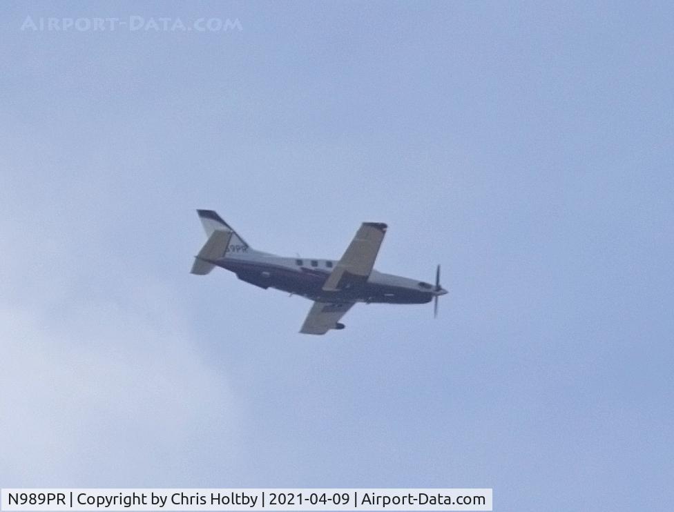 N989PR, 2008 Socata TBM-850 C/N 467, Over Potters Bar, Herts