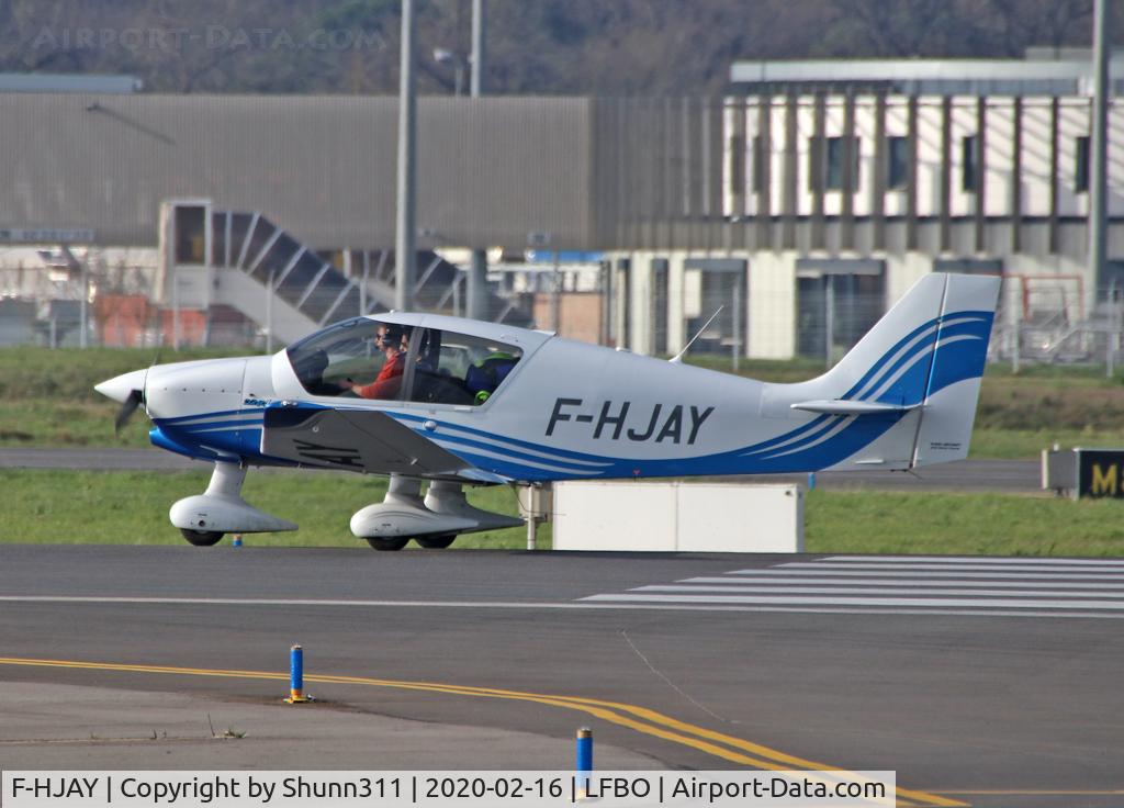F-HJAY, Robin DR400/120 C/N 2735, Ready for take off from rwy 14L