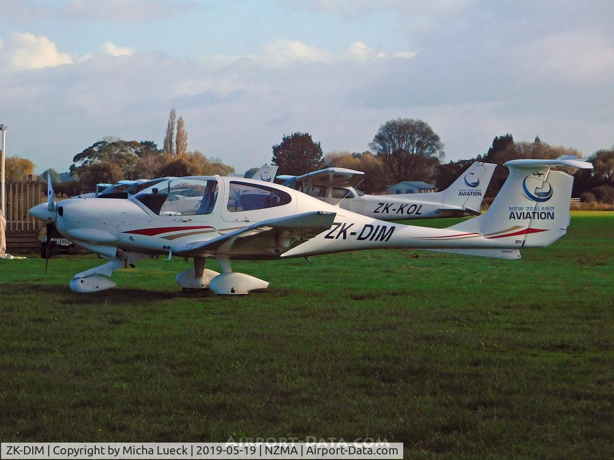 ZK-DIM, 2002 Diamond DA-40D Diamond Star C/N D4.006, At Matamata