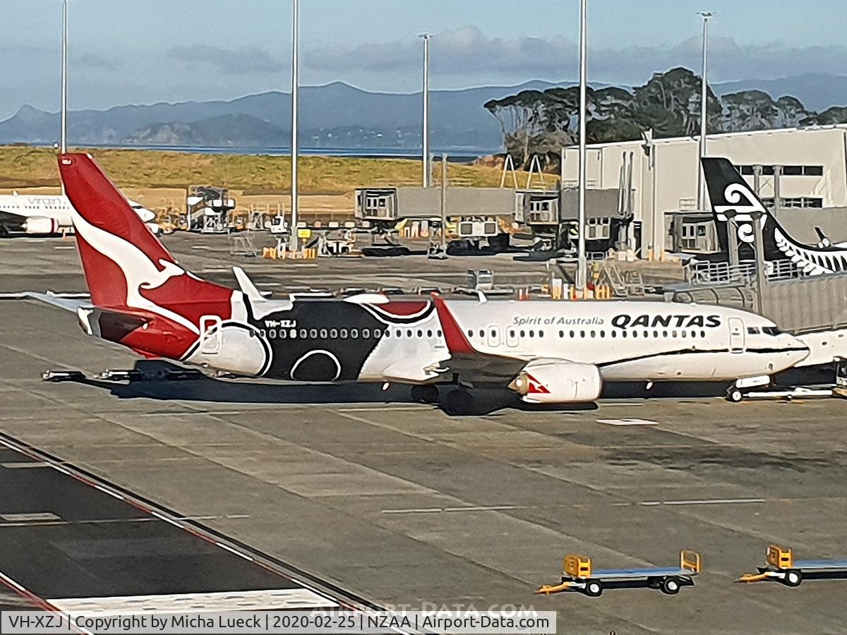 VH-XZJ, 2013 Boeing 737-838 C/N 39365, At Auckland