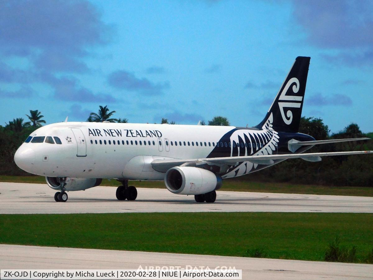 ZK-OJD, 2003 Airbus A320-232 C/N 2130, At Niue