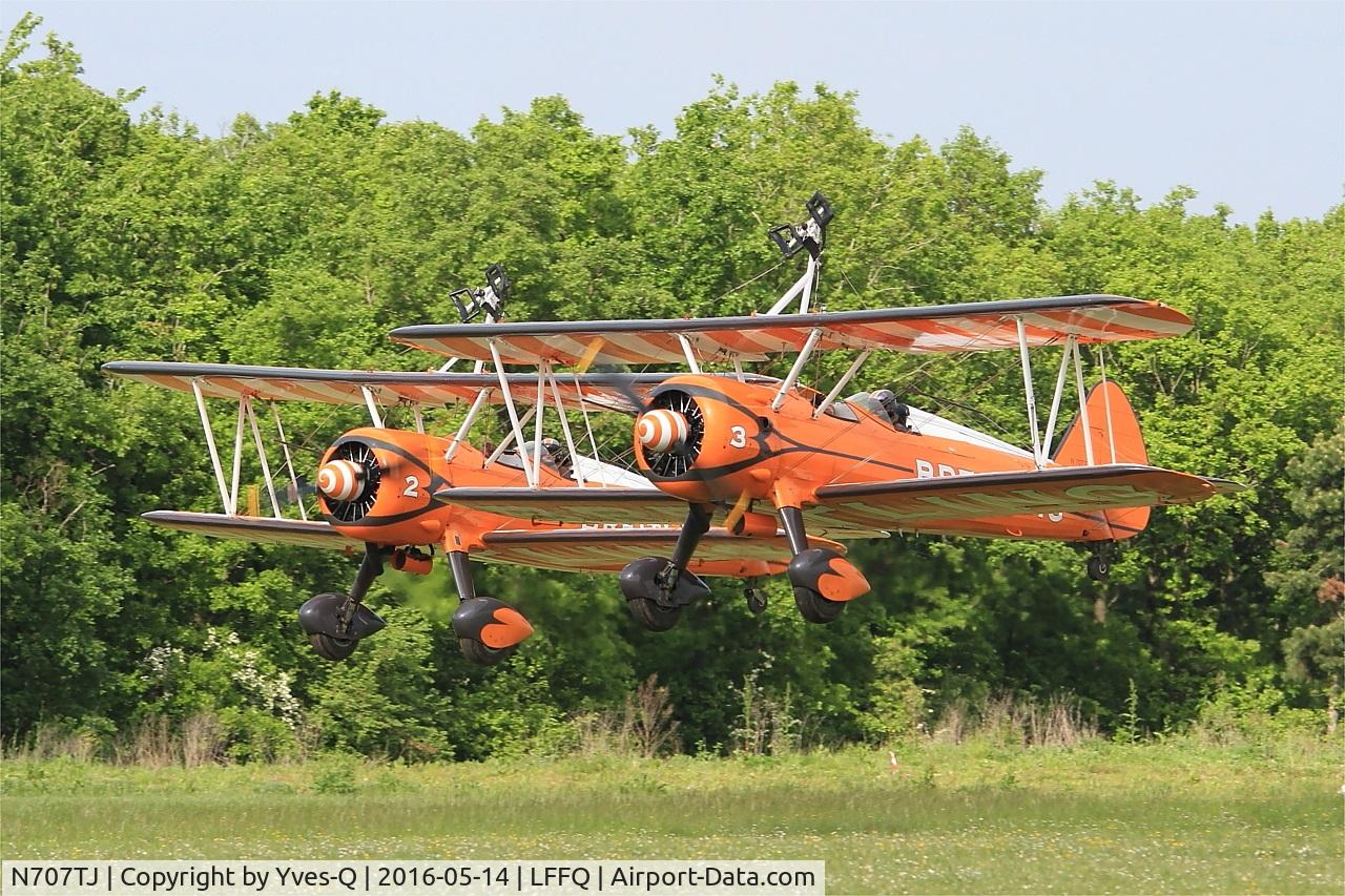 N707TJ, 1943 Boeing A75N1(PT17) C/N 75-950, Boeing A75N1(PT17), Take off, La Ferté-Alais airfield (LFFQ) Air show 2016