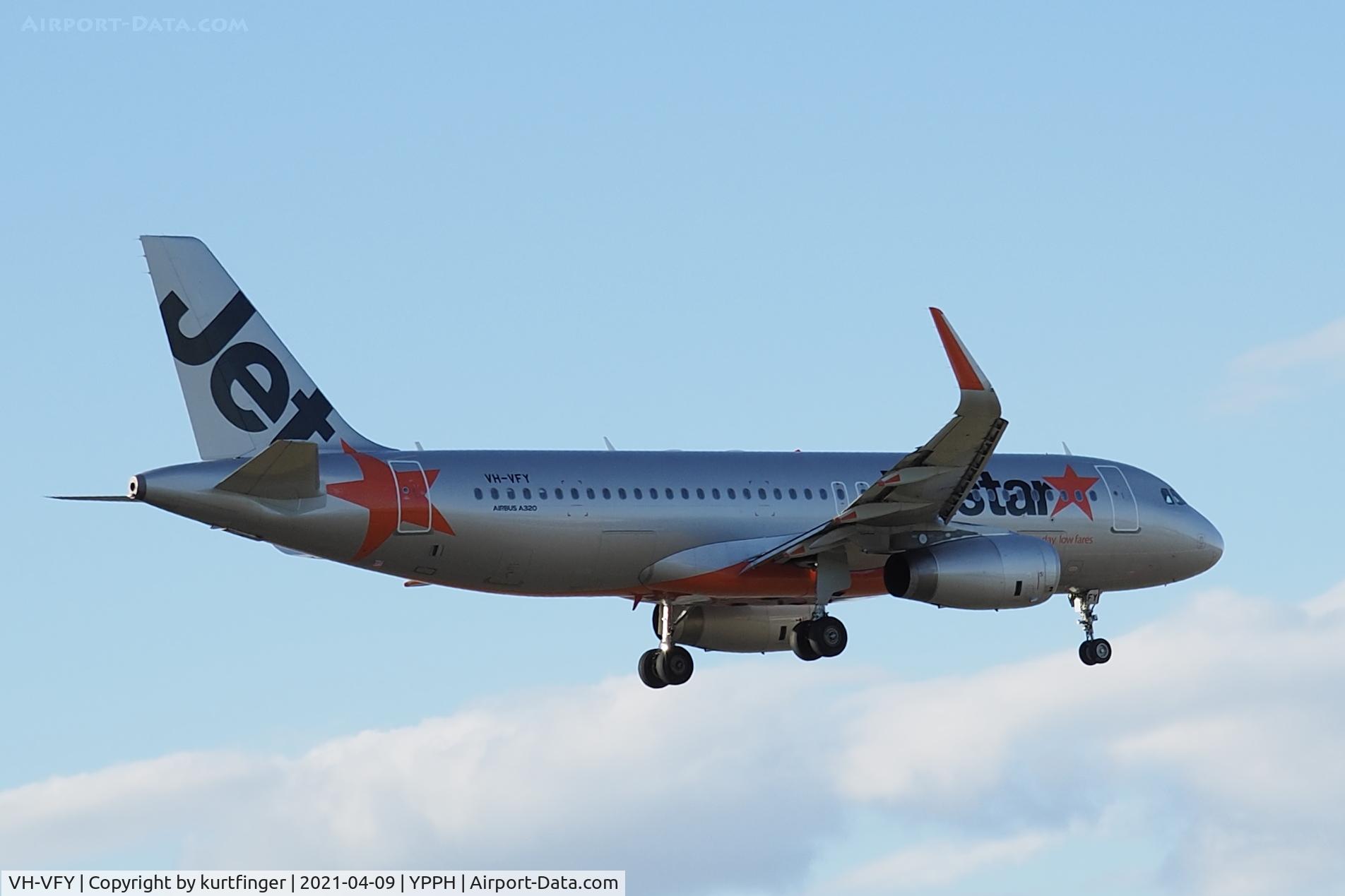 VH-VFY, 2014 Airbus A320-232 C/N 6362, Airbus A320-200 cn 6362. Jetstar VH-VFY rwy06 YPPH 09 April 2021