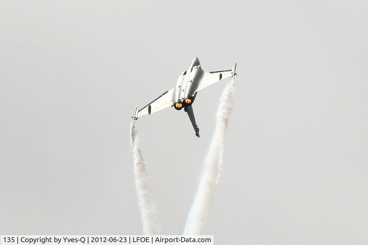135, Dassault Rafale C C/N 135, Dassault Rafale C, Solo display, Evreux-Fauville AB 105 (LFOE) Open day 2012