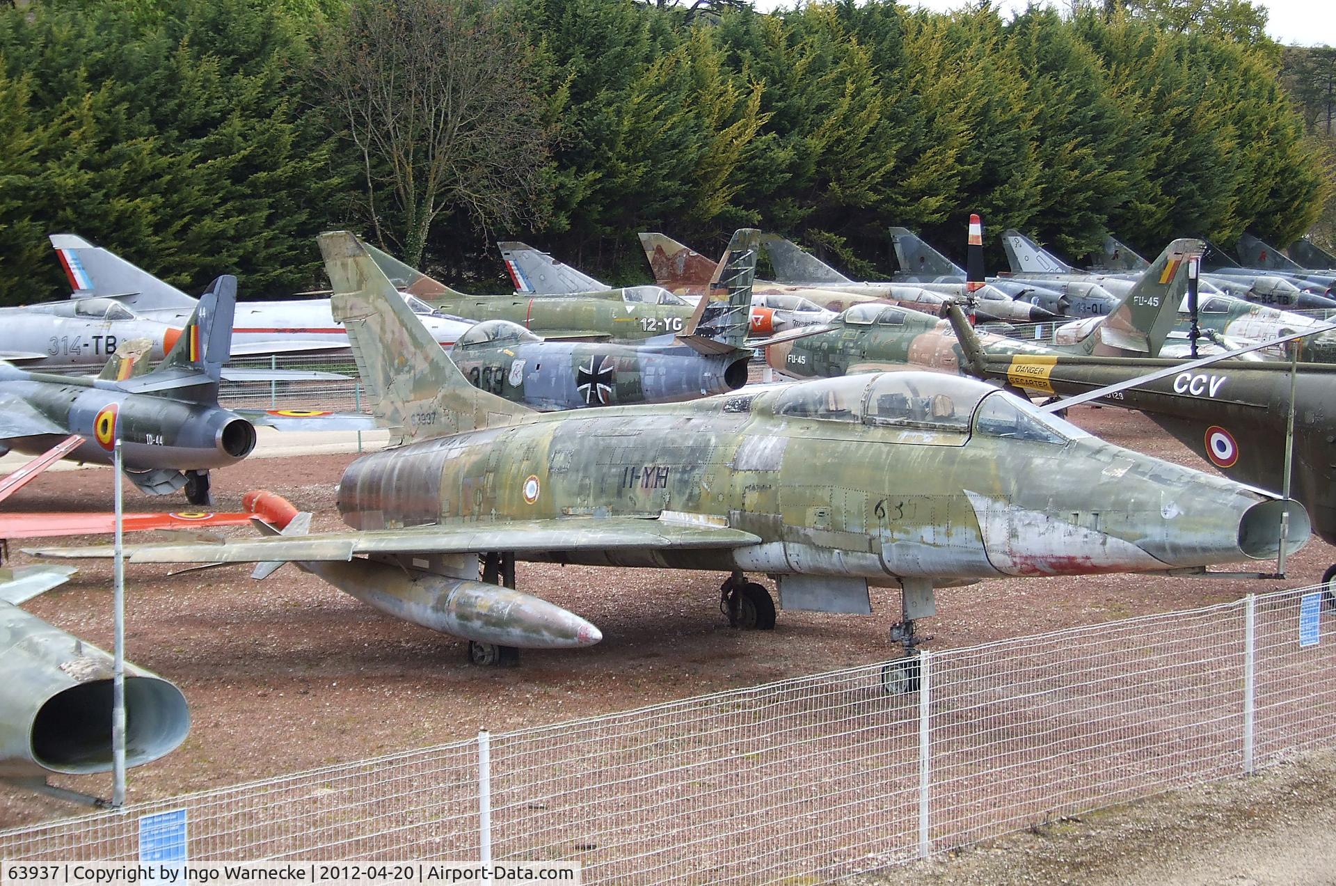 63937, 1956 North American F-100F Super Sabre C/N 243-213, North American F-100F Super Sabre at the Musee de l'Aviation du Chateau, Savigny-les-Beaune